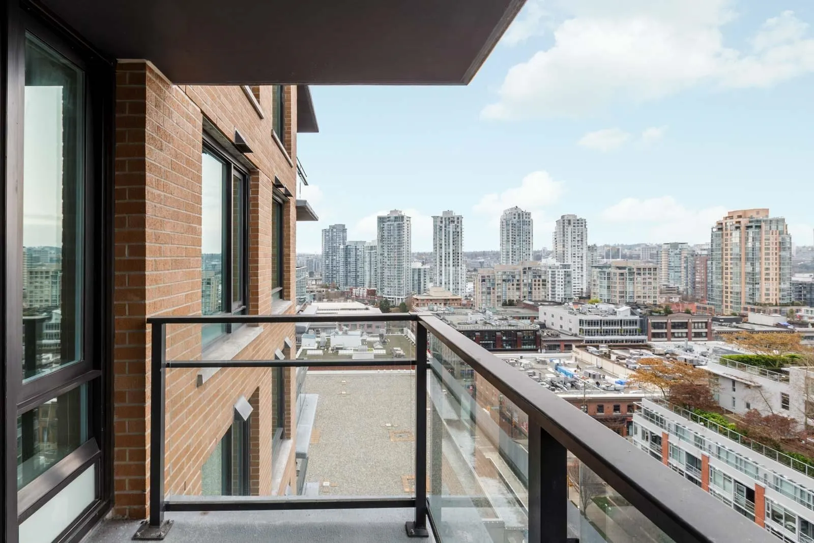 1502 1088 Richards Street