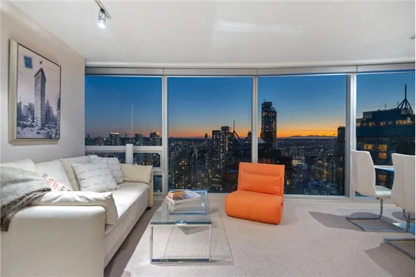 3206 938 Nelson Street