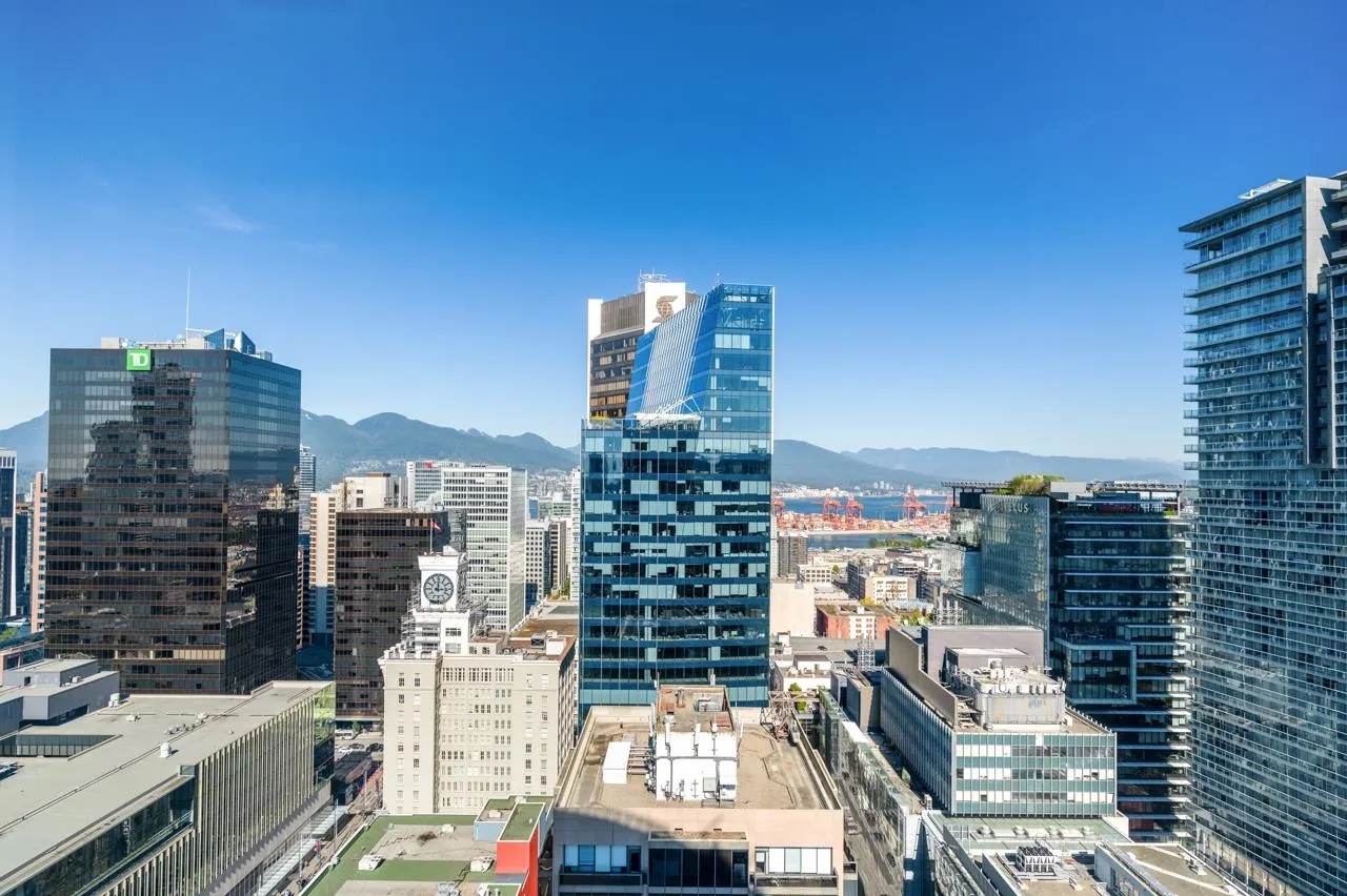 3309 833 Seymour Street