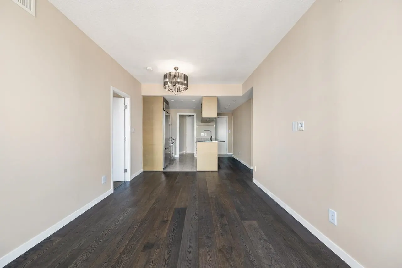 3309 833 Seymour Street