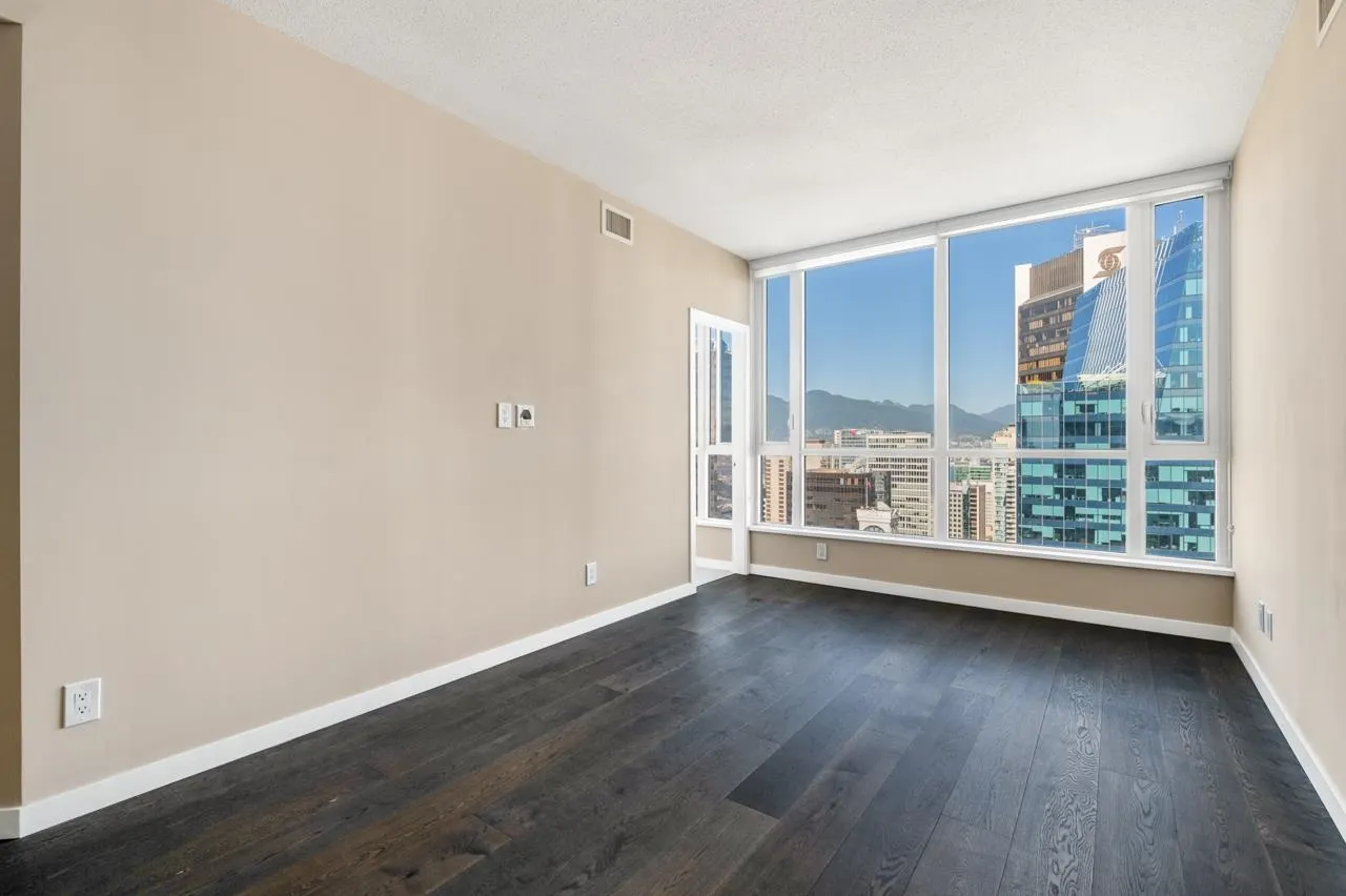 3309 833 Seymour Street