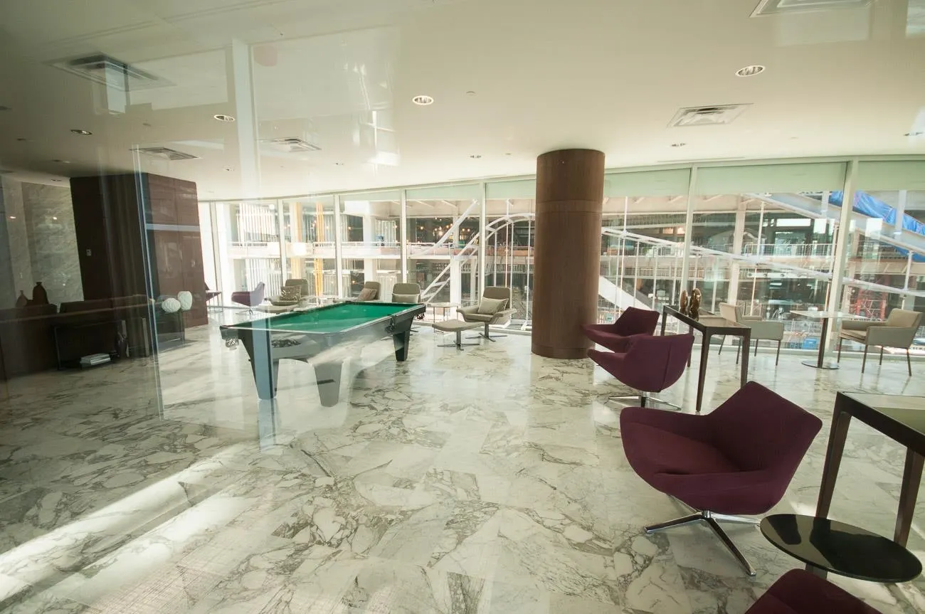 1611 68 Smithe Street