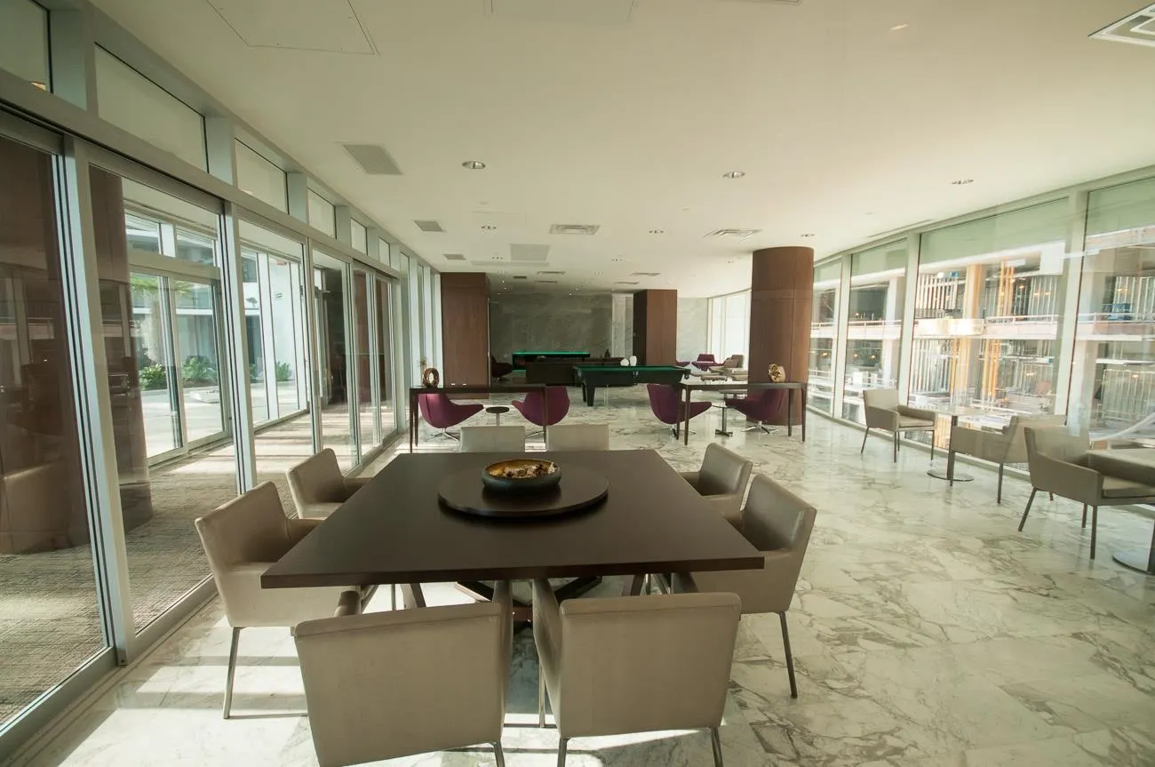 1611 68 Smithe Street