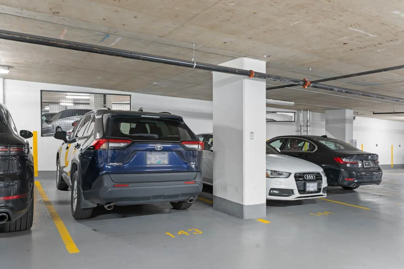 1611 68 Smithe Street