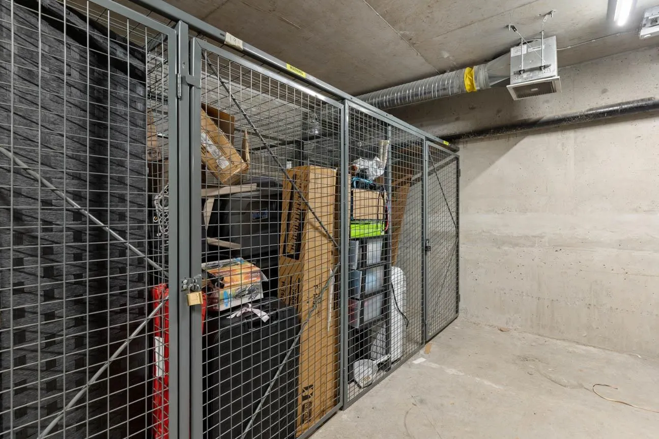 1611 68 Smithe Street