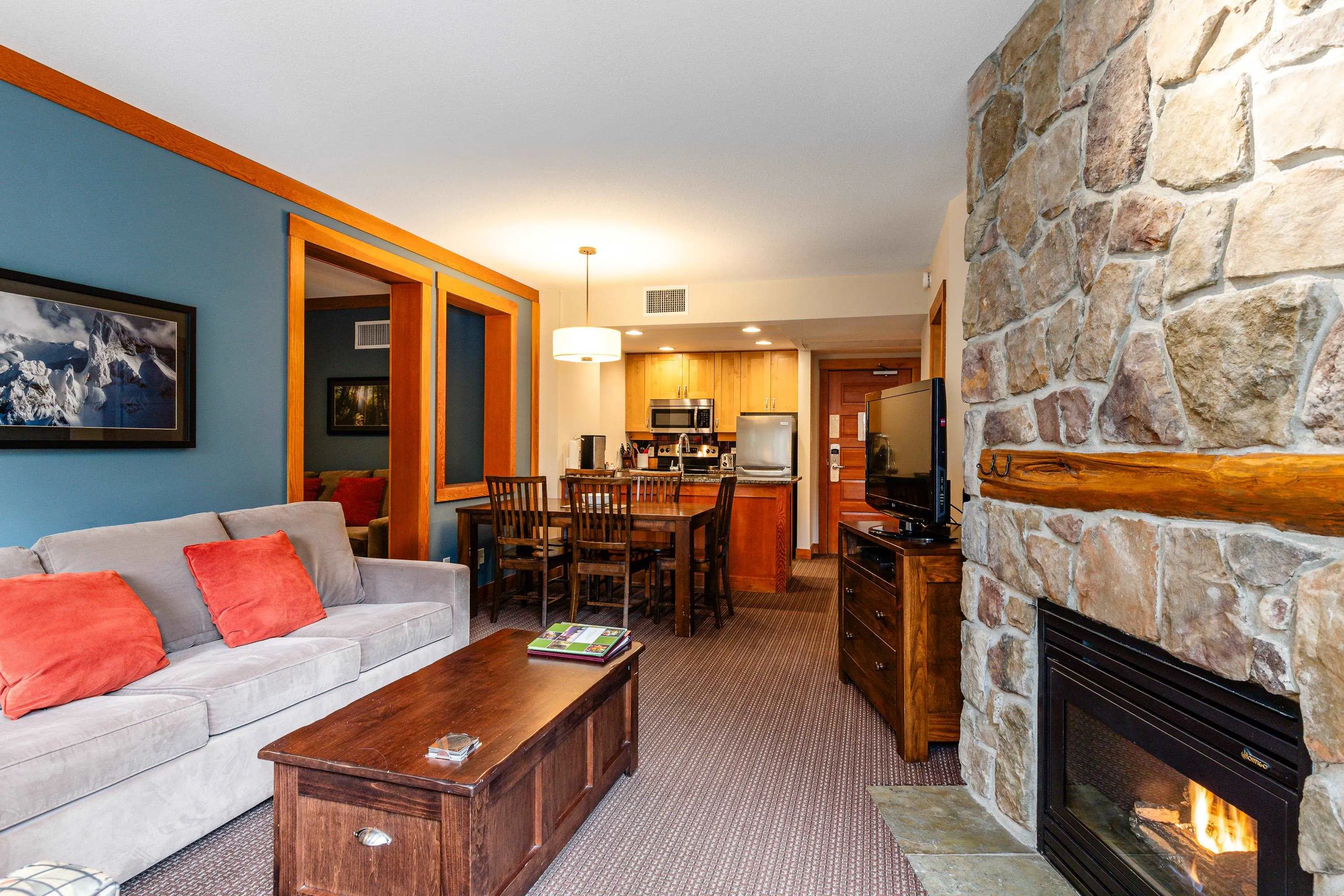 315B 2036 London Lane