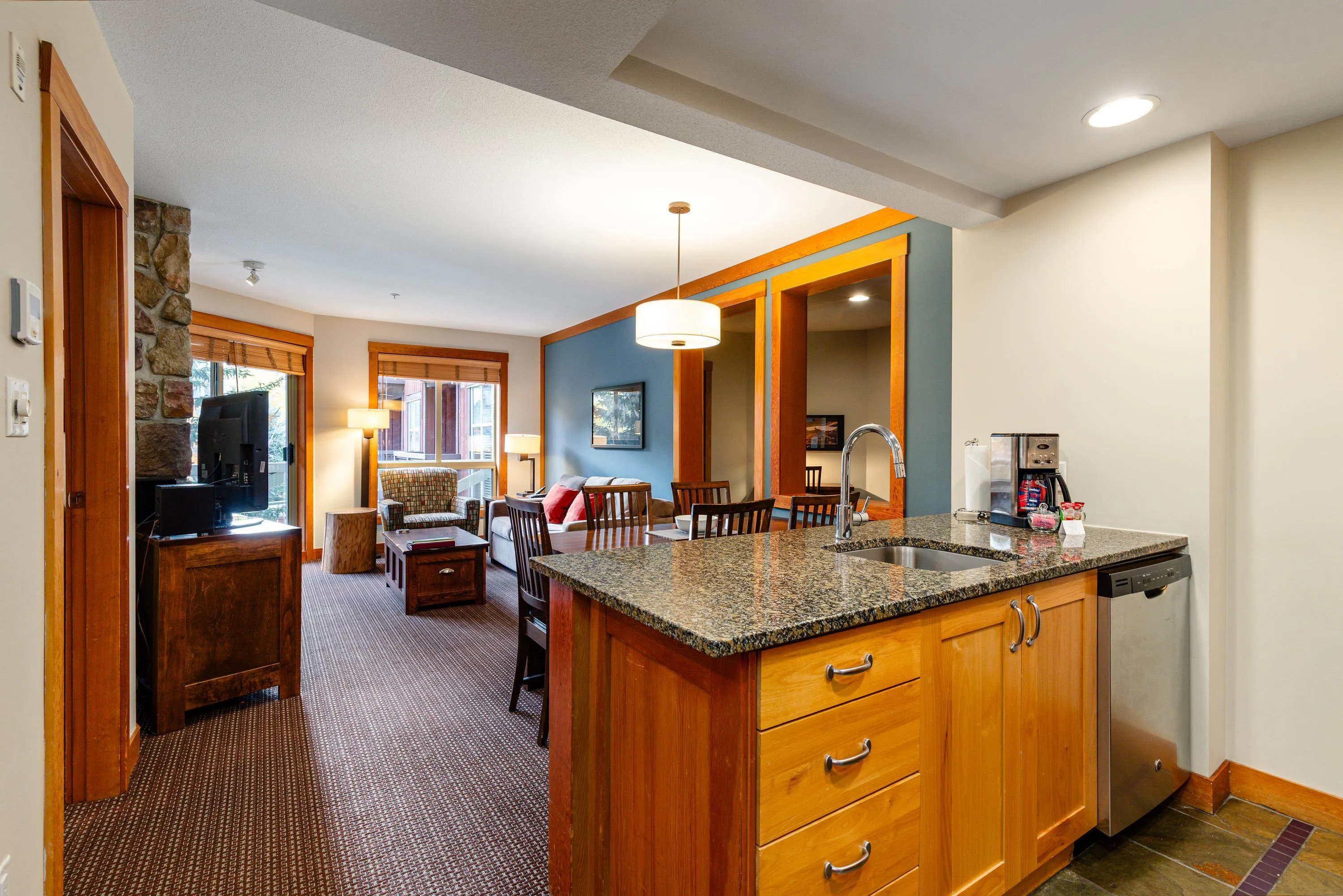 315B 2036 London Lane