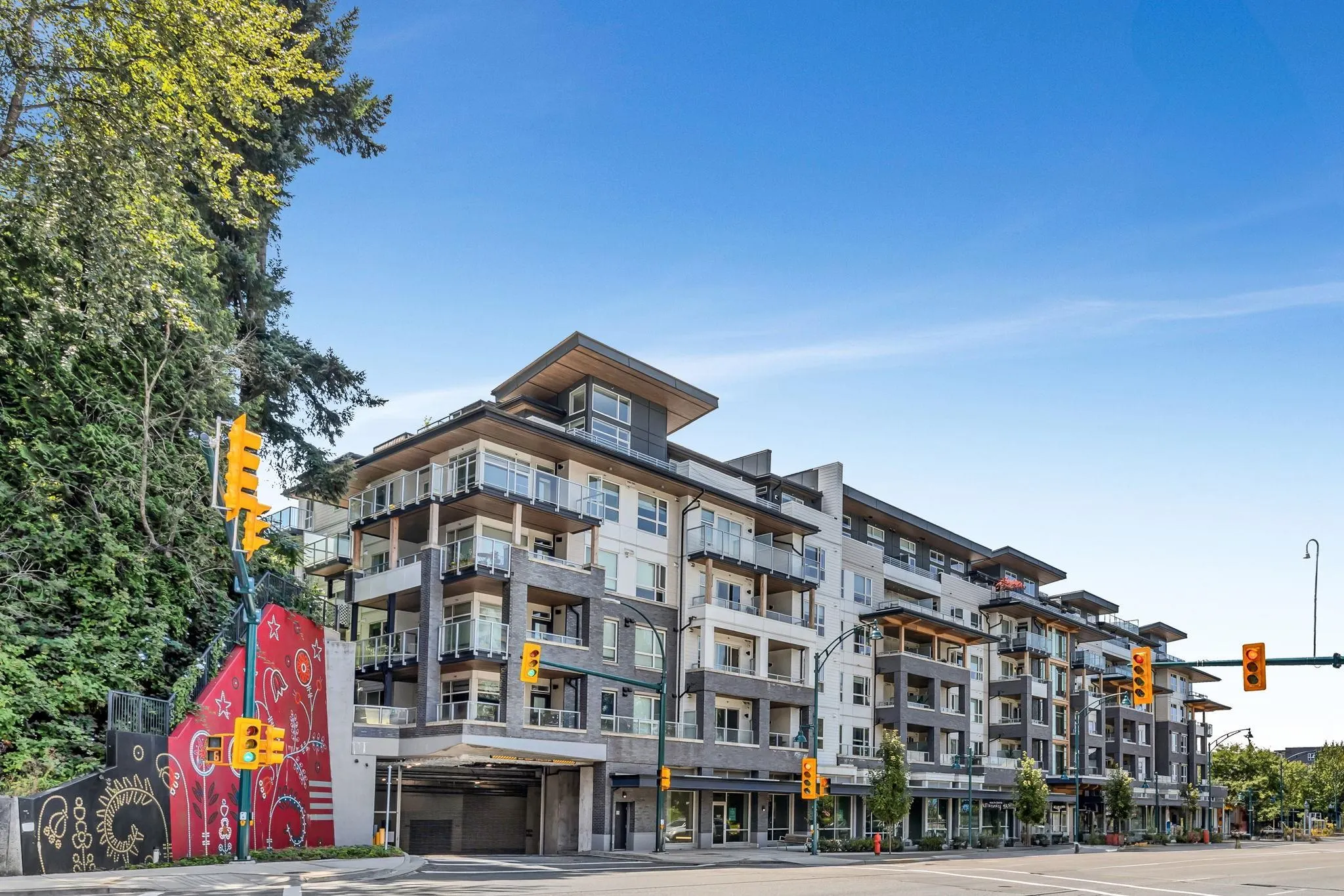 305 3229 St. Johns Street