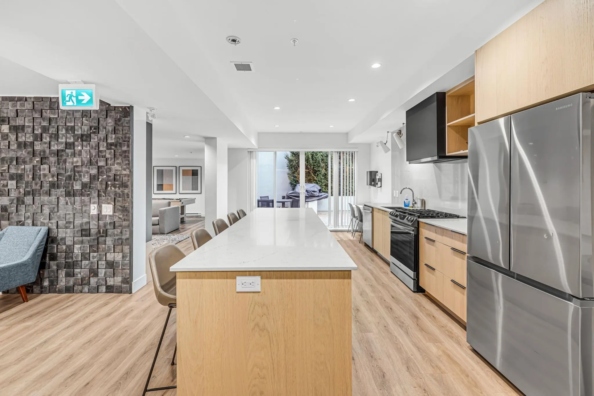 305 3229 St. Johns Street