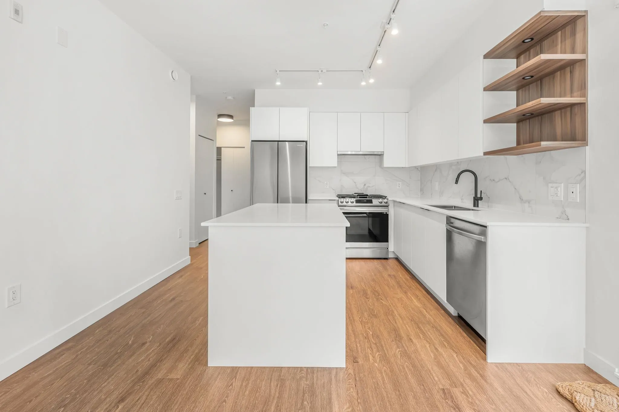 305 3229 St. Johns Street