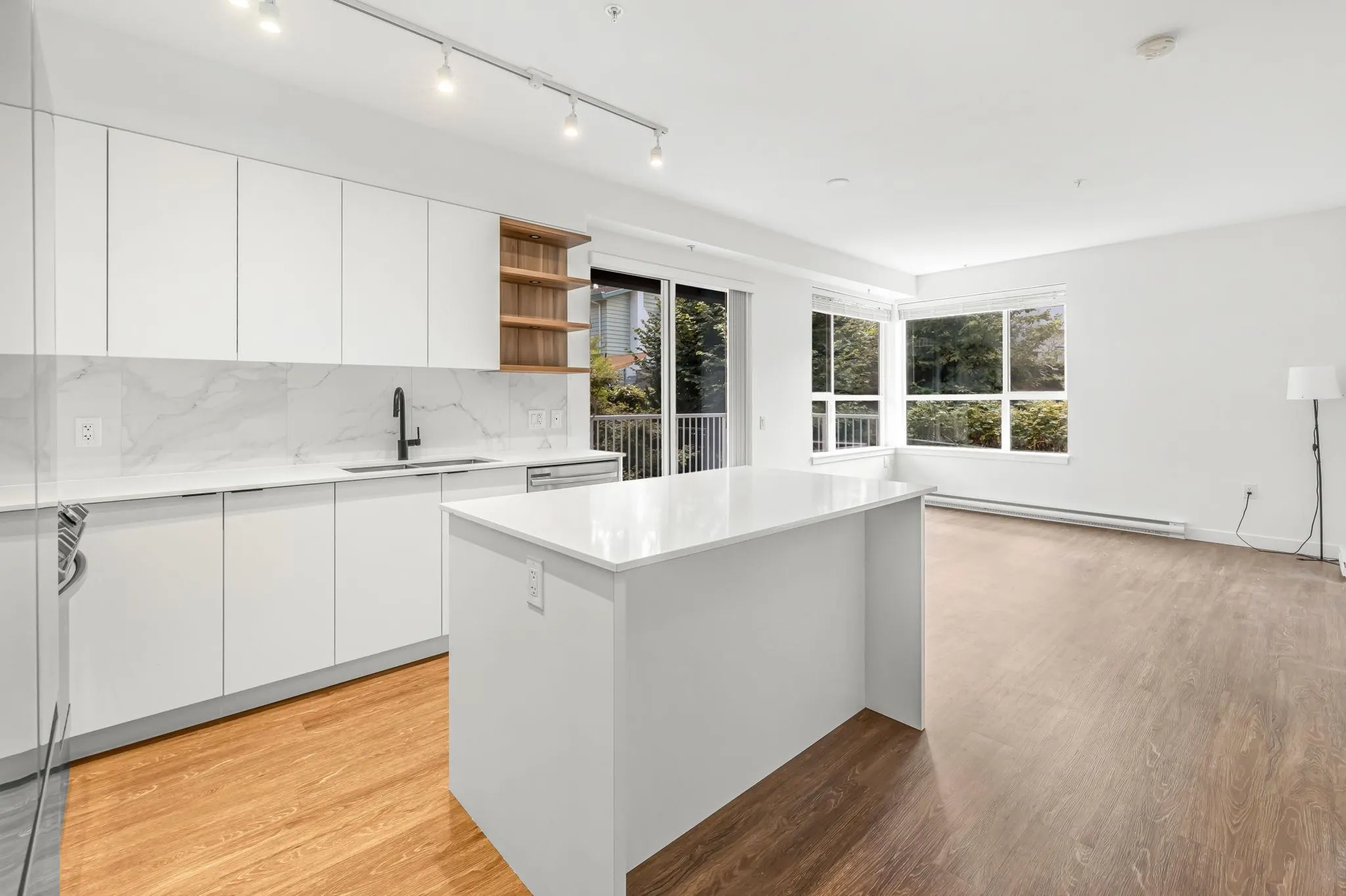 305 3229 St. Johns Street