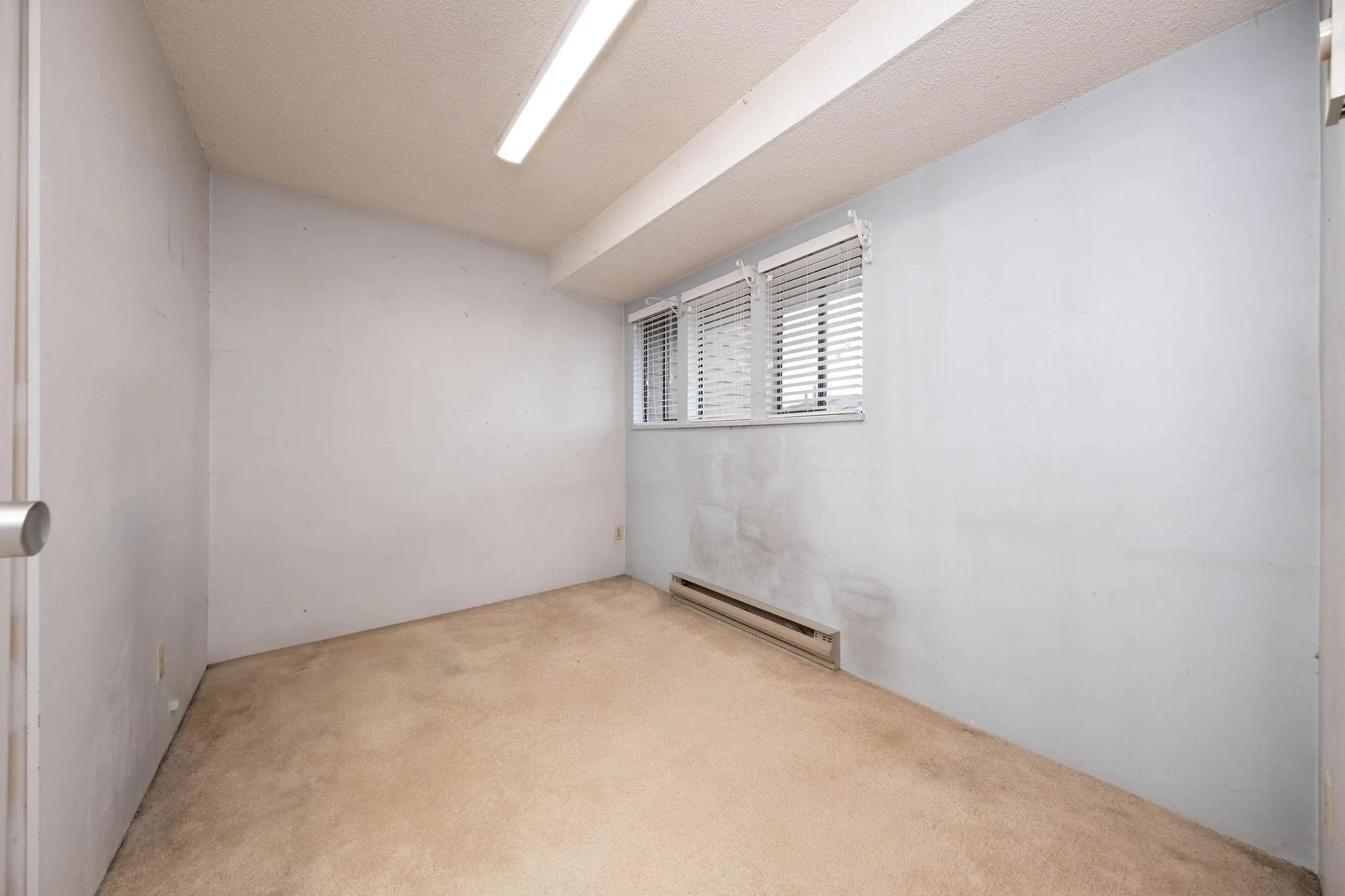 14 251 W 14th Street