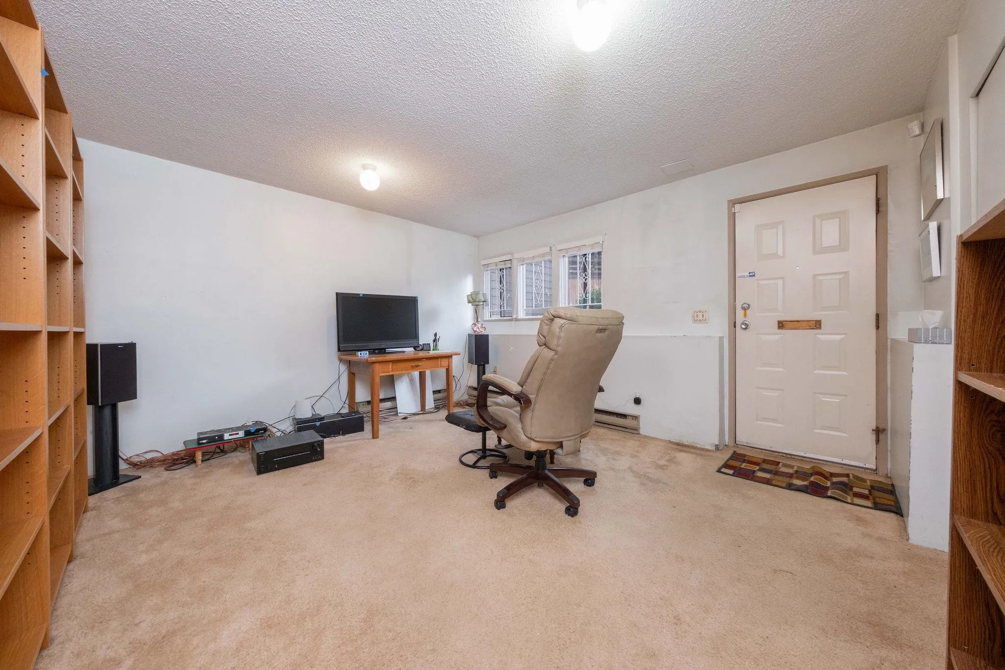 14 251 W 14th Street