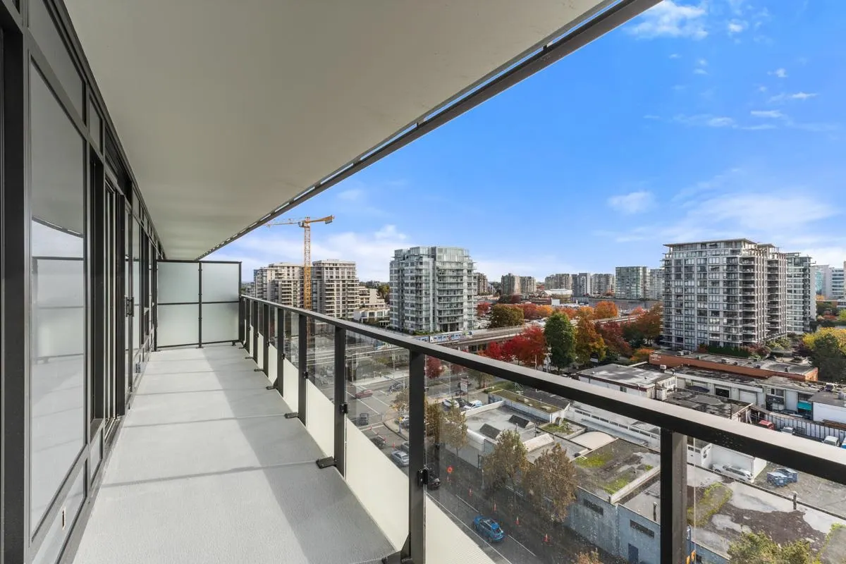 1108 7977 Lansdowne Road