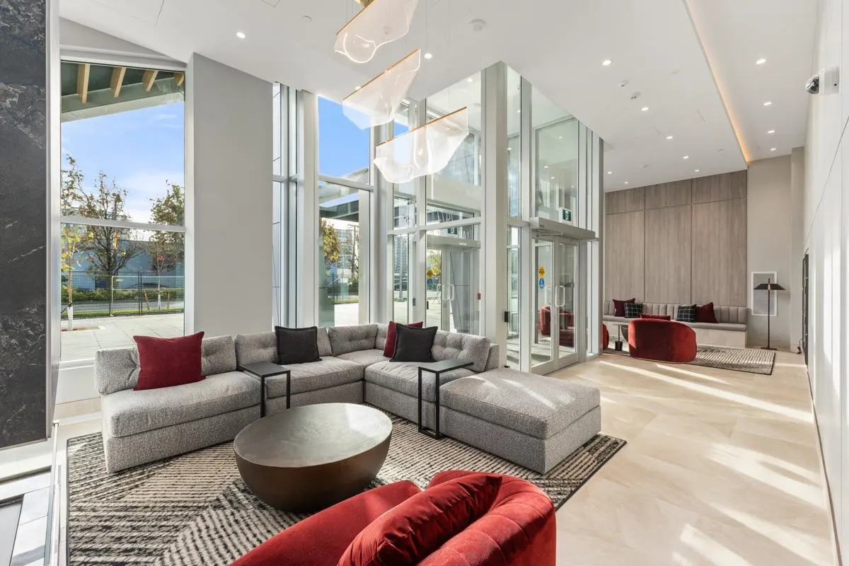 1108 7977 Lansdowne Road