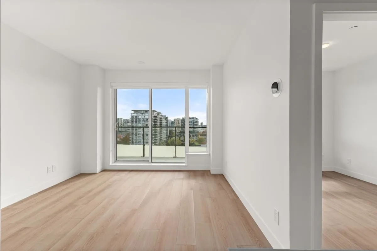 1108 7977 Lansdowne Road