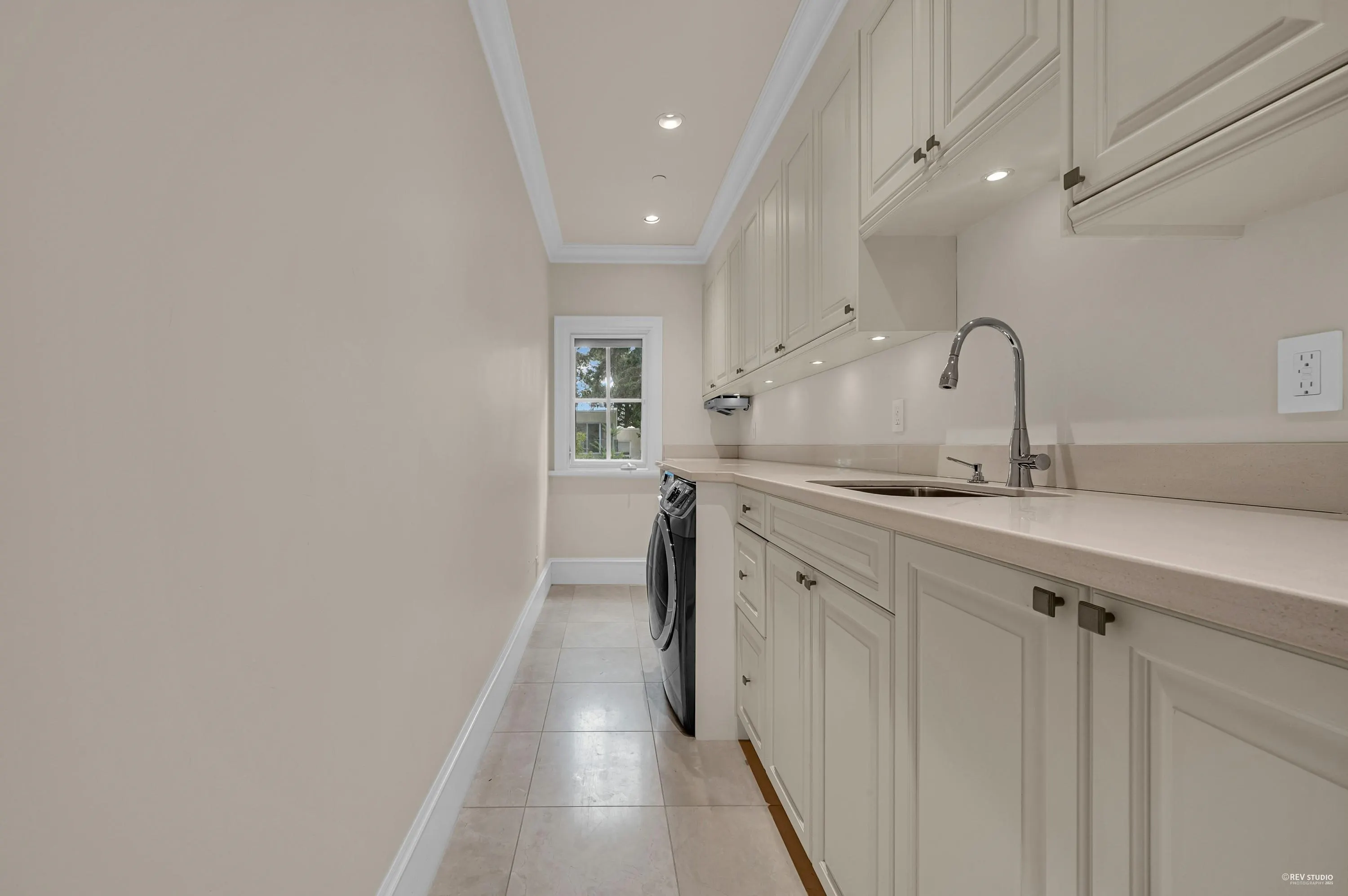 6089 Gleneagles Drive