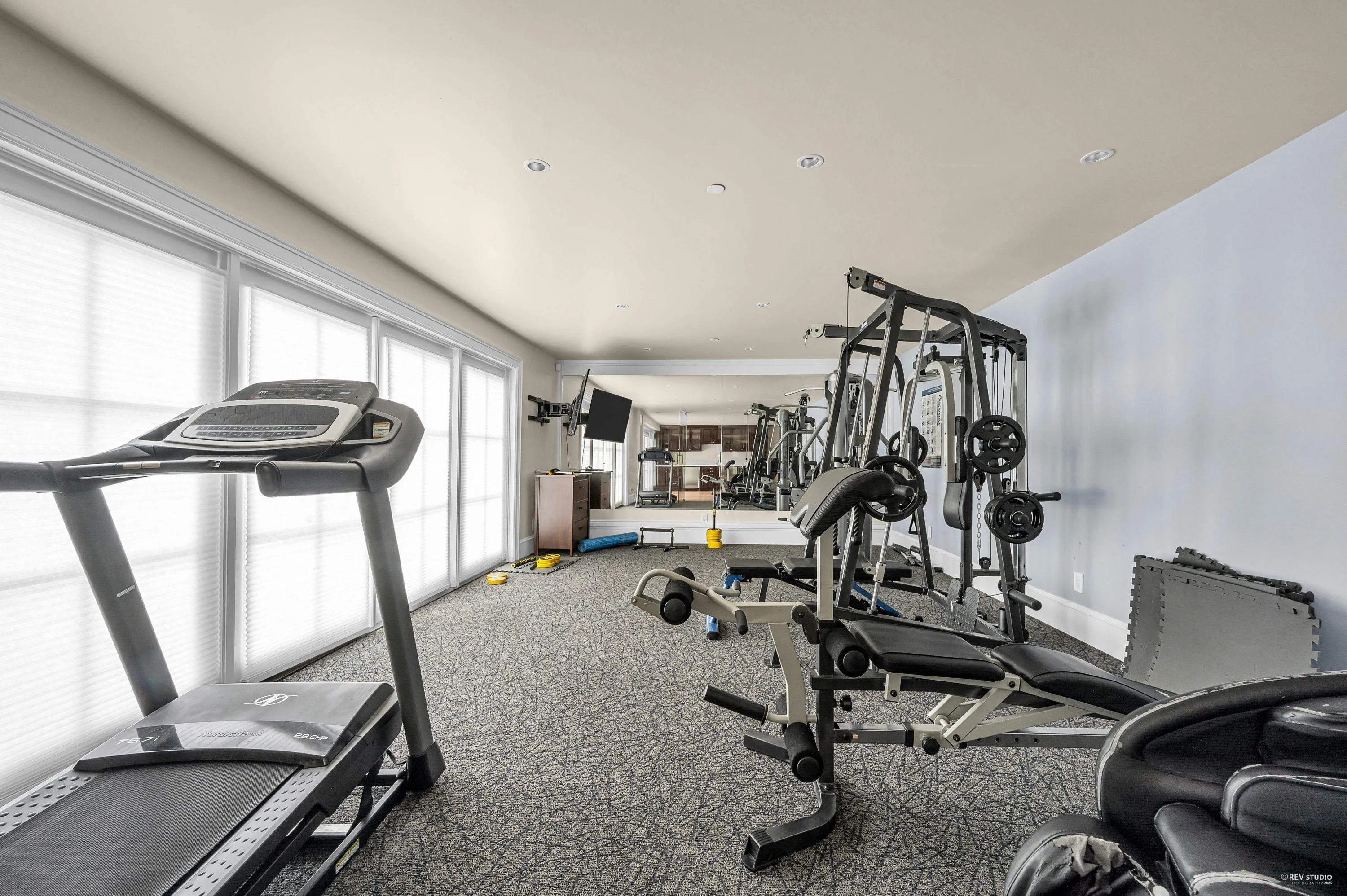 6089 Gleneagles Drive