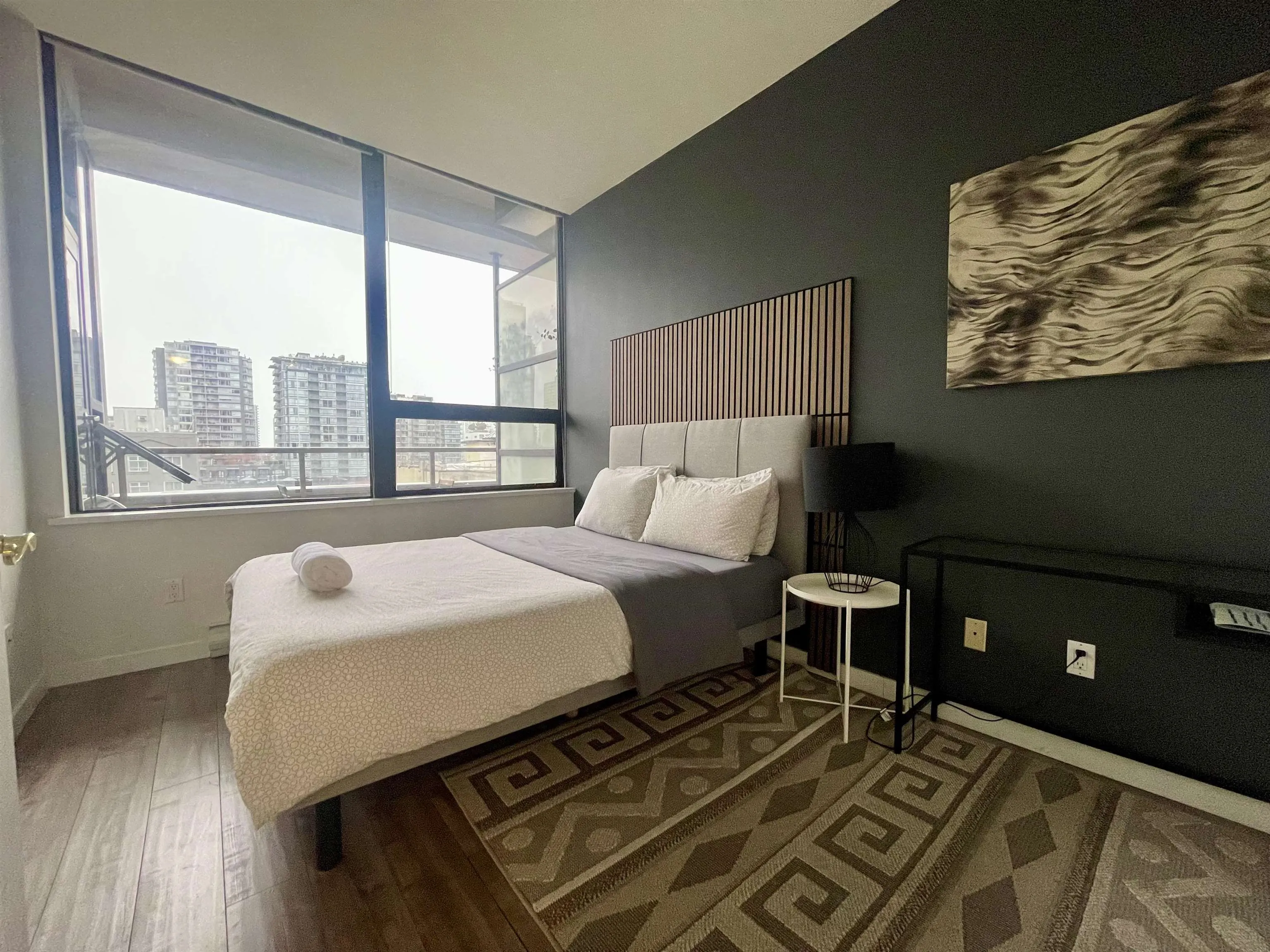 505 1010 Howe Street