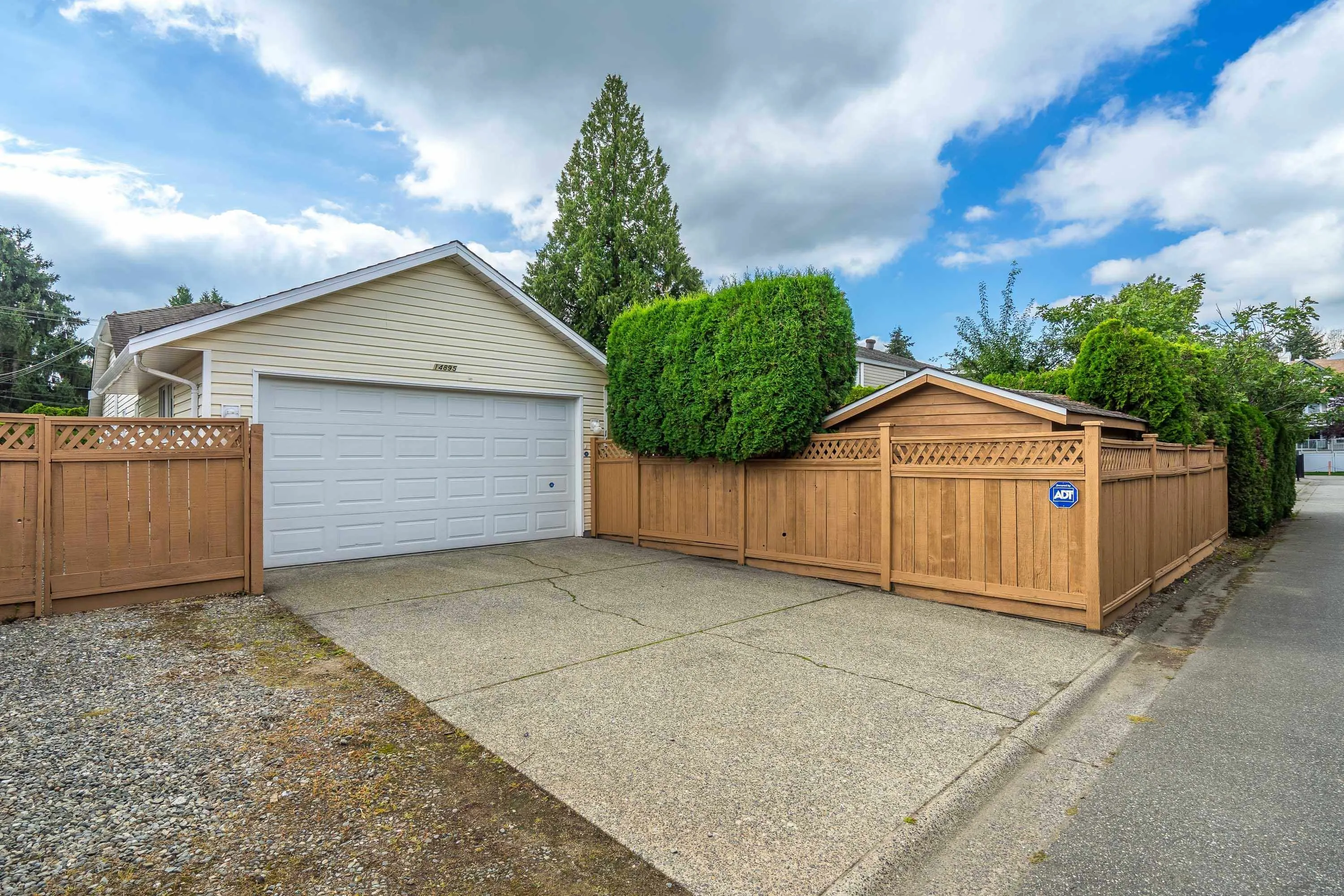 14895 96 Avenue