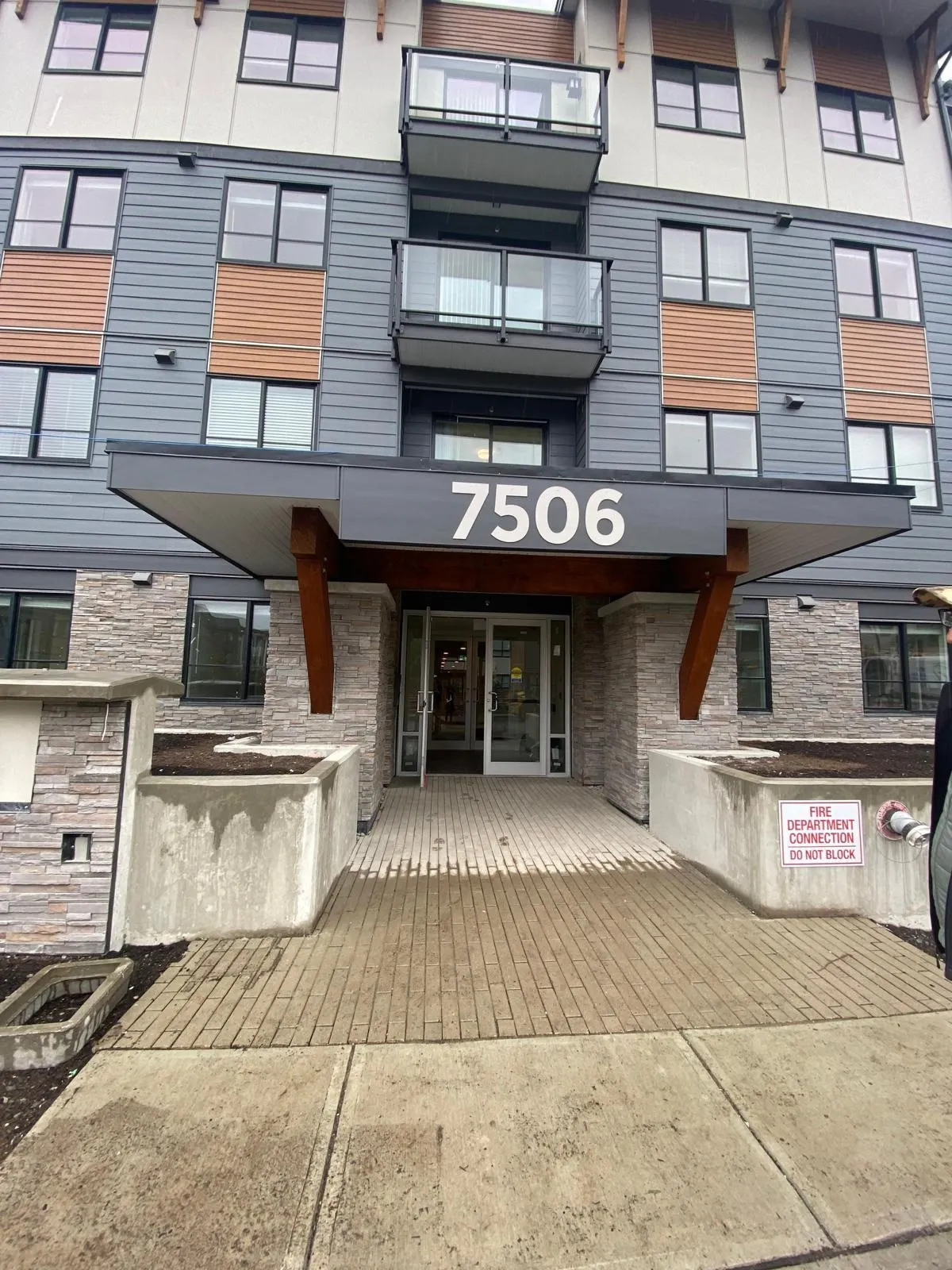 417 7506 199a Street