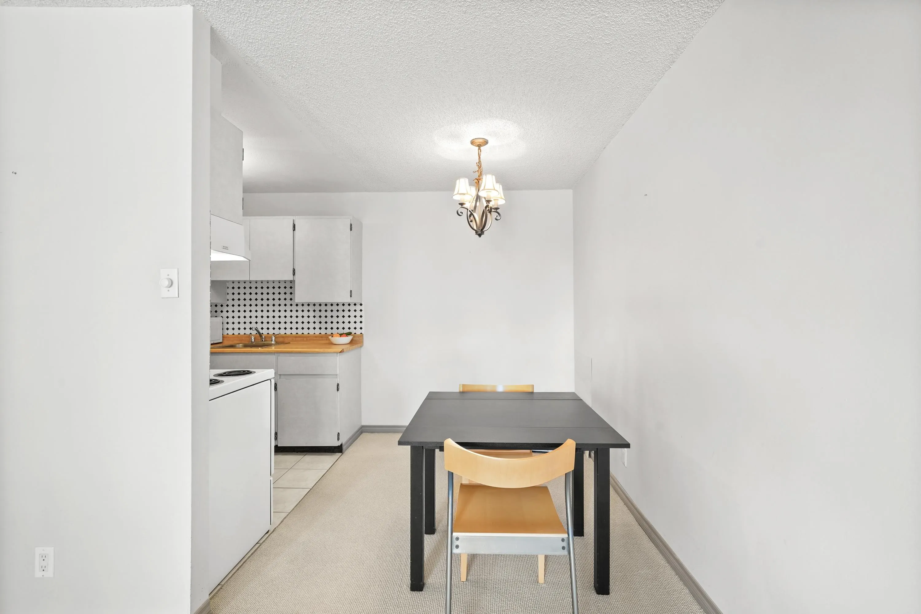 1006 2016 Fullerton Avenue