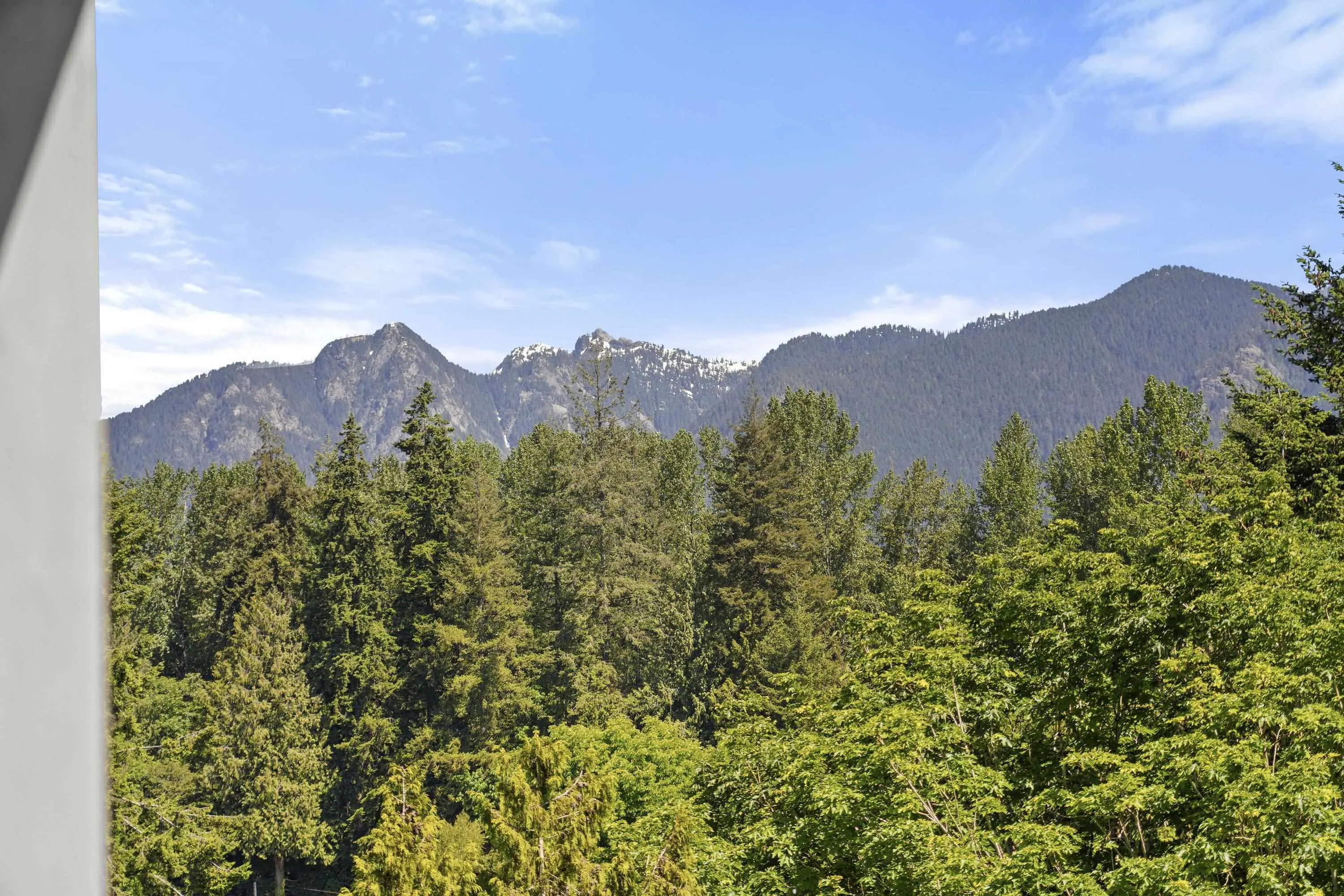 1006 2016 Fullerton Avenue