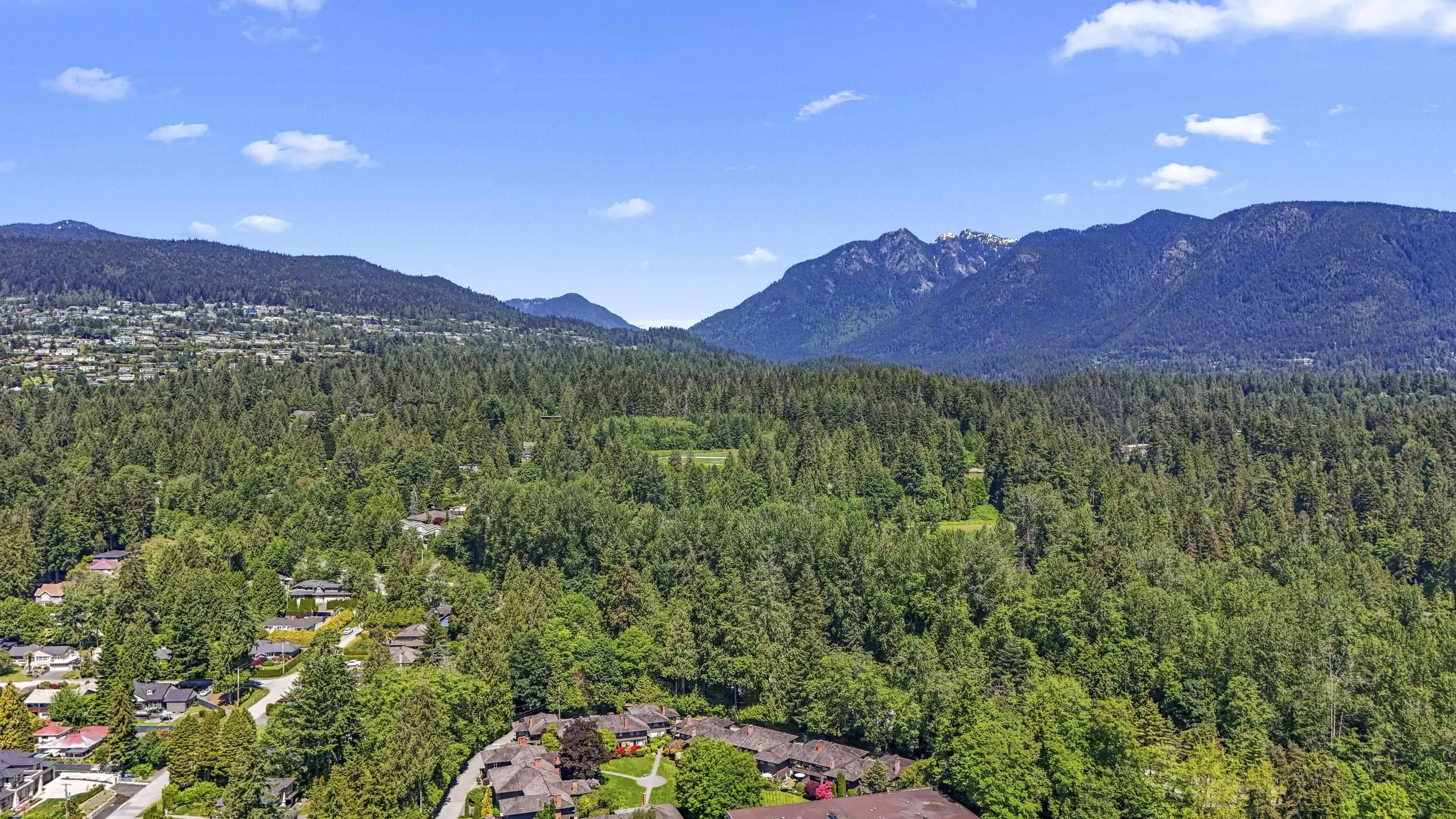 1006 2016 Fullerton Avenue