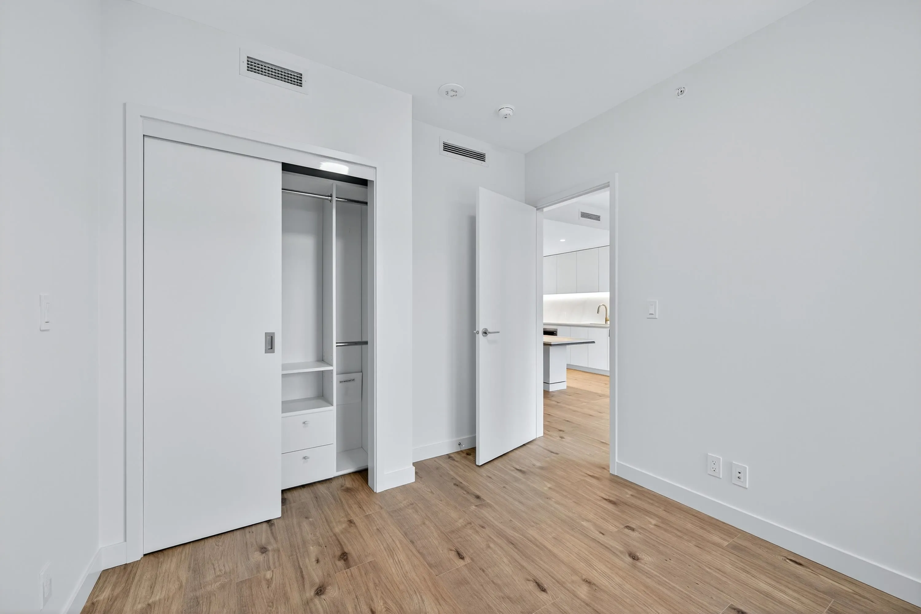 2101 720 Farrow Street