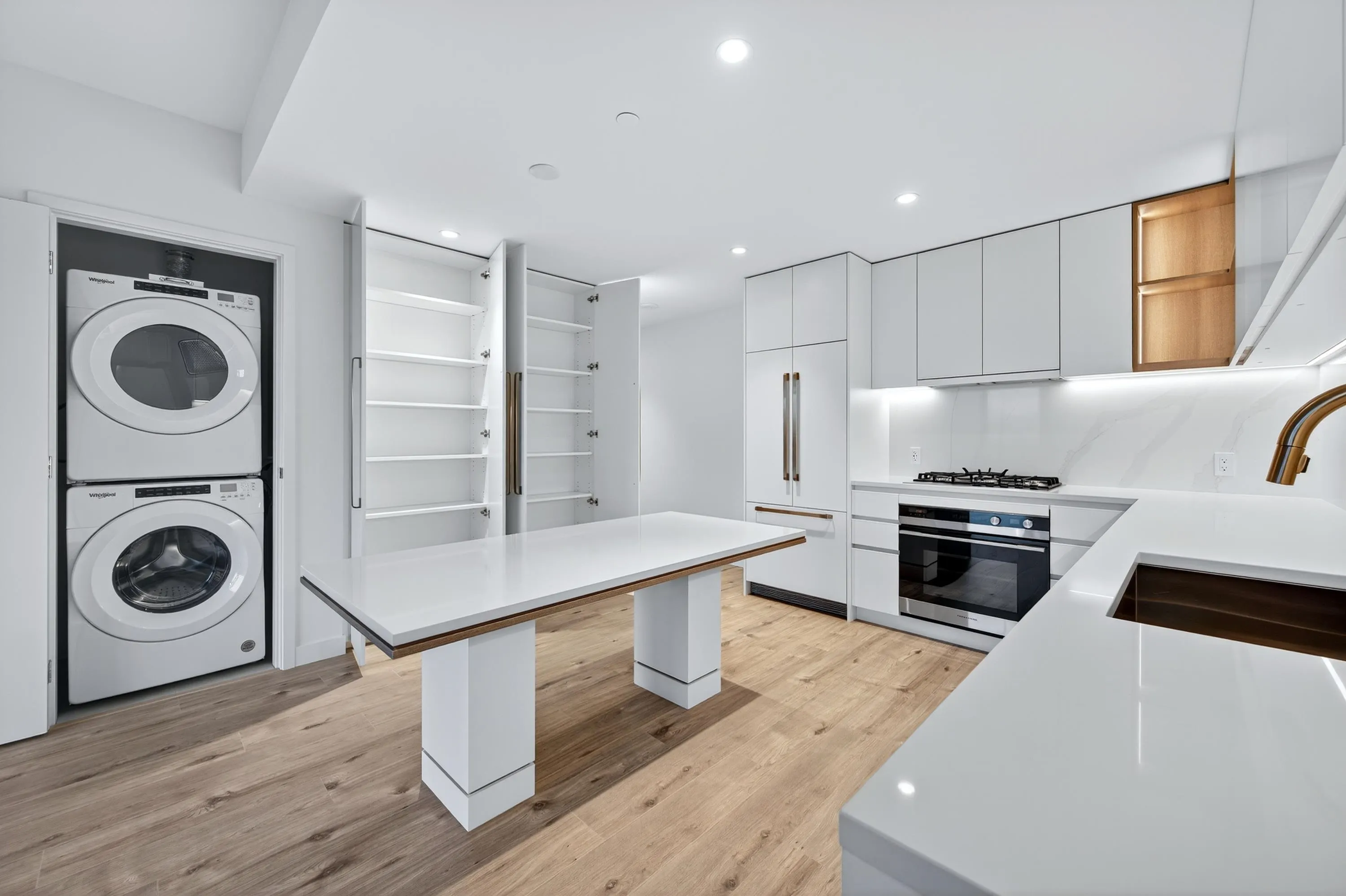 2101 720 Farrow Street