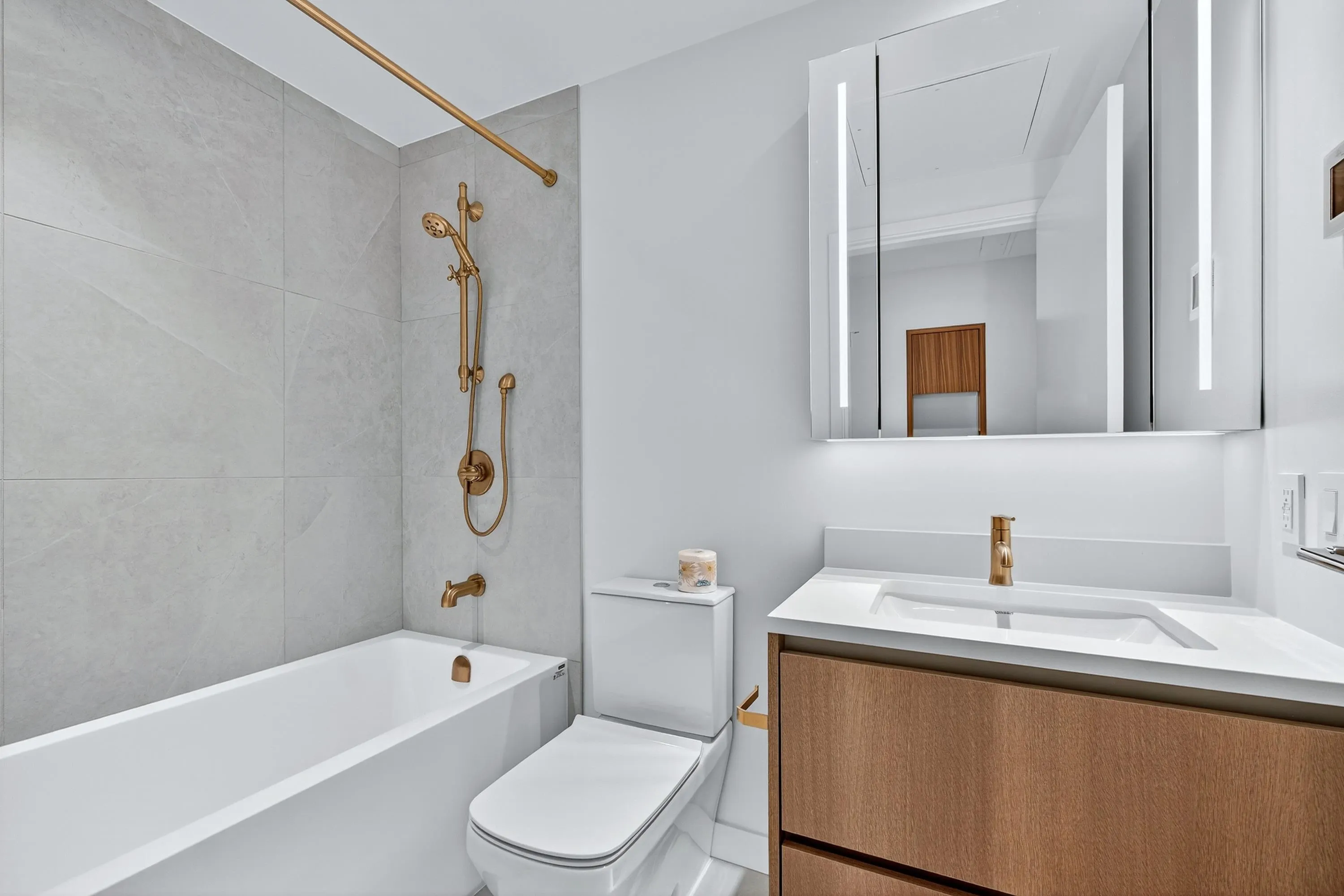 2101 720 Farrow Street