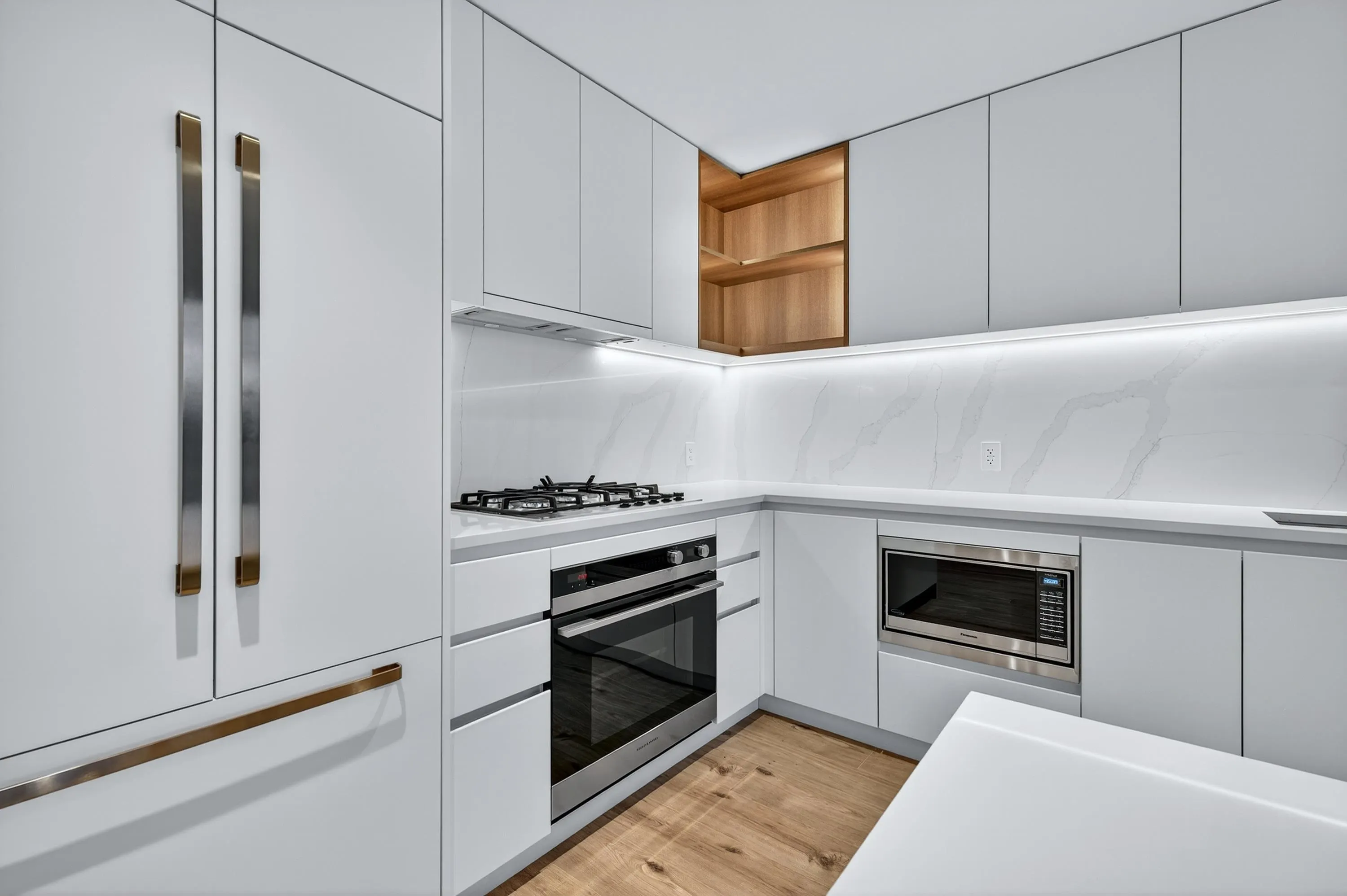 2101 720 Farrow Street