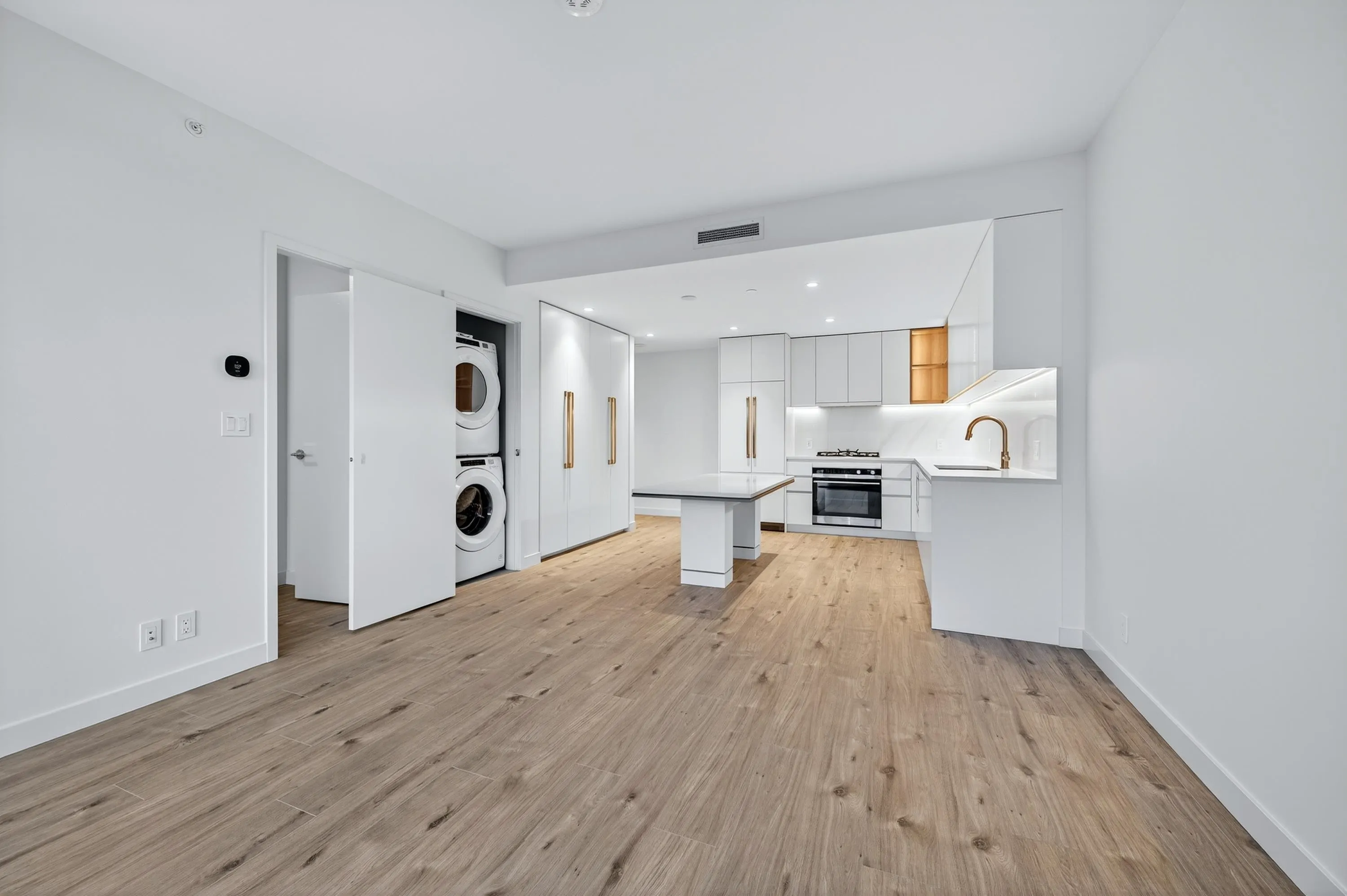 2101 720 Farrow Street