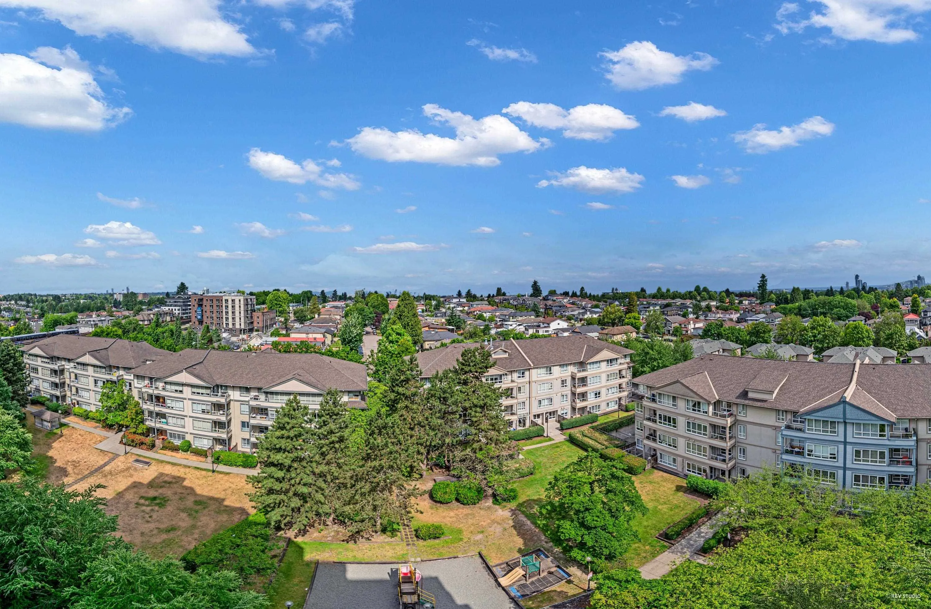 1007 3489 Ascot Place