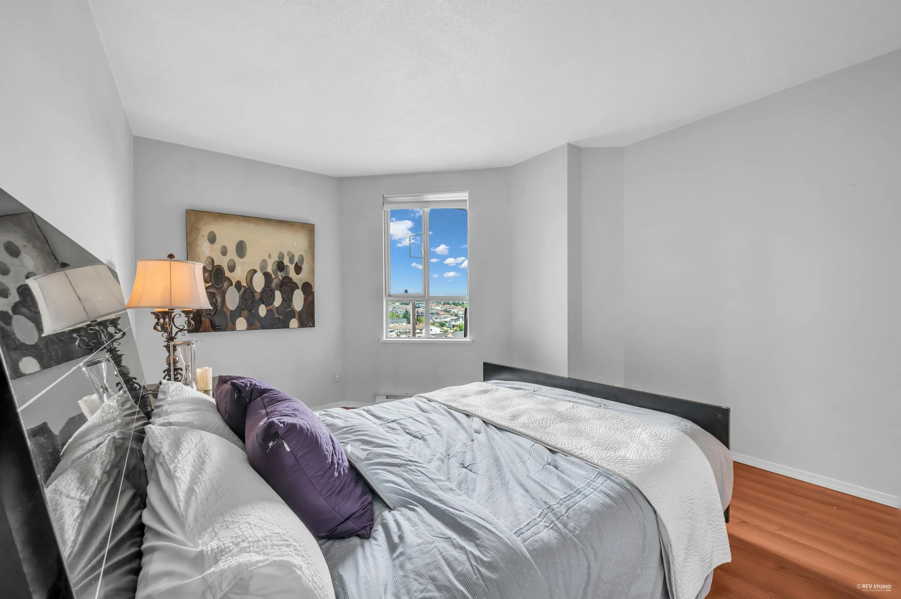 1007 3489 Ascot Place