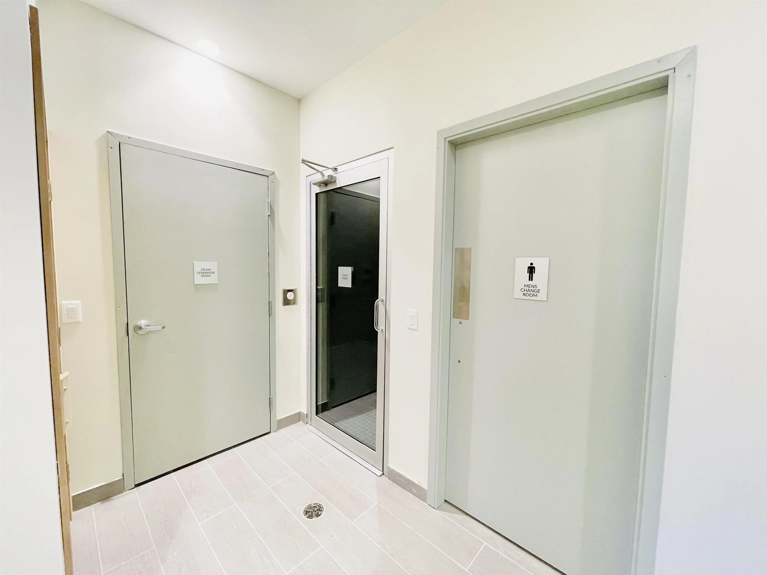 410 1588 Johnston Road