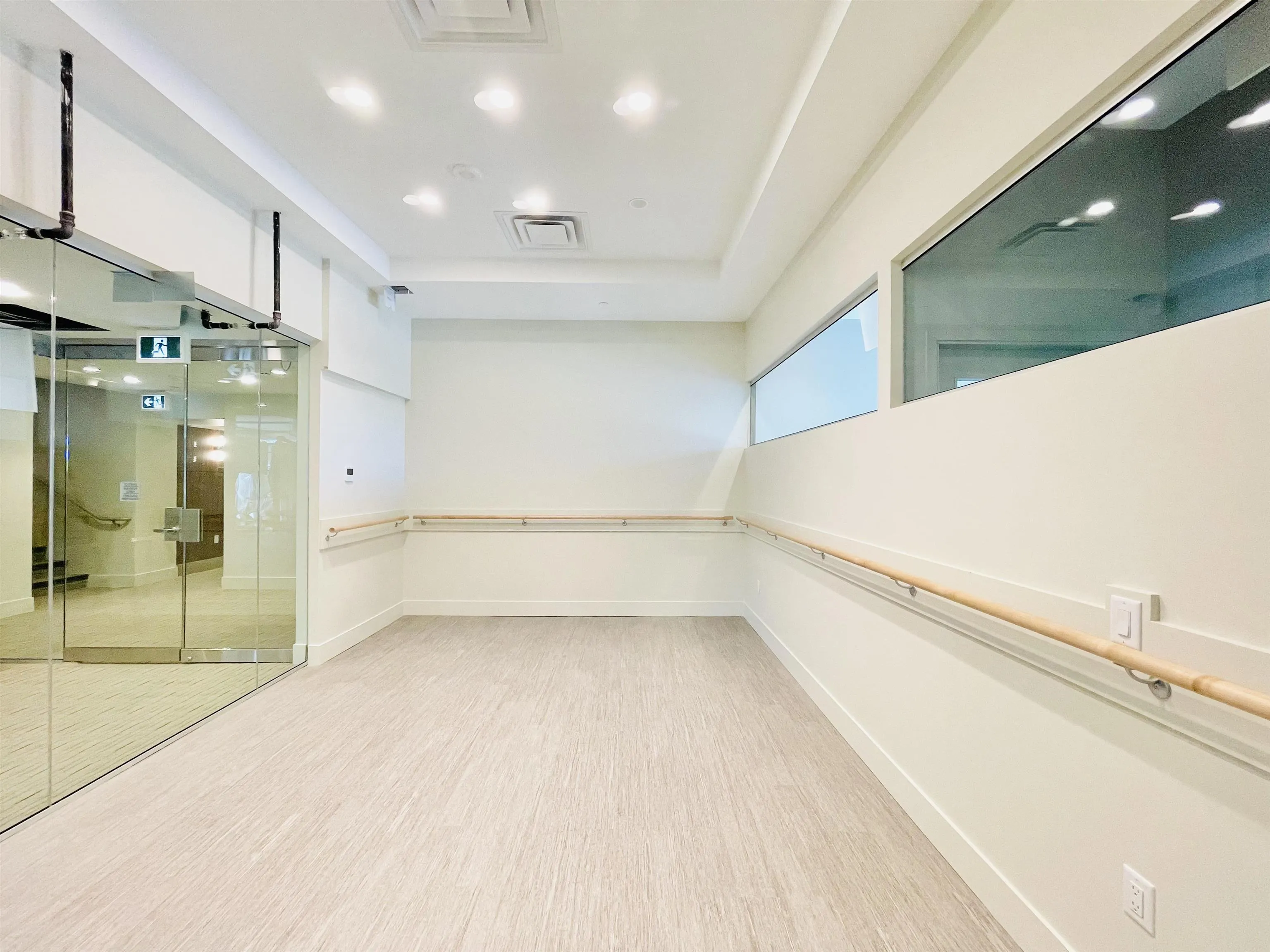 410 1588 Johnston Road