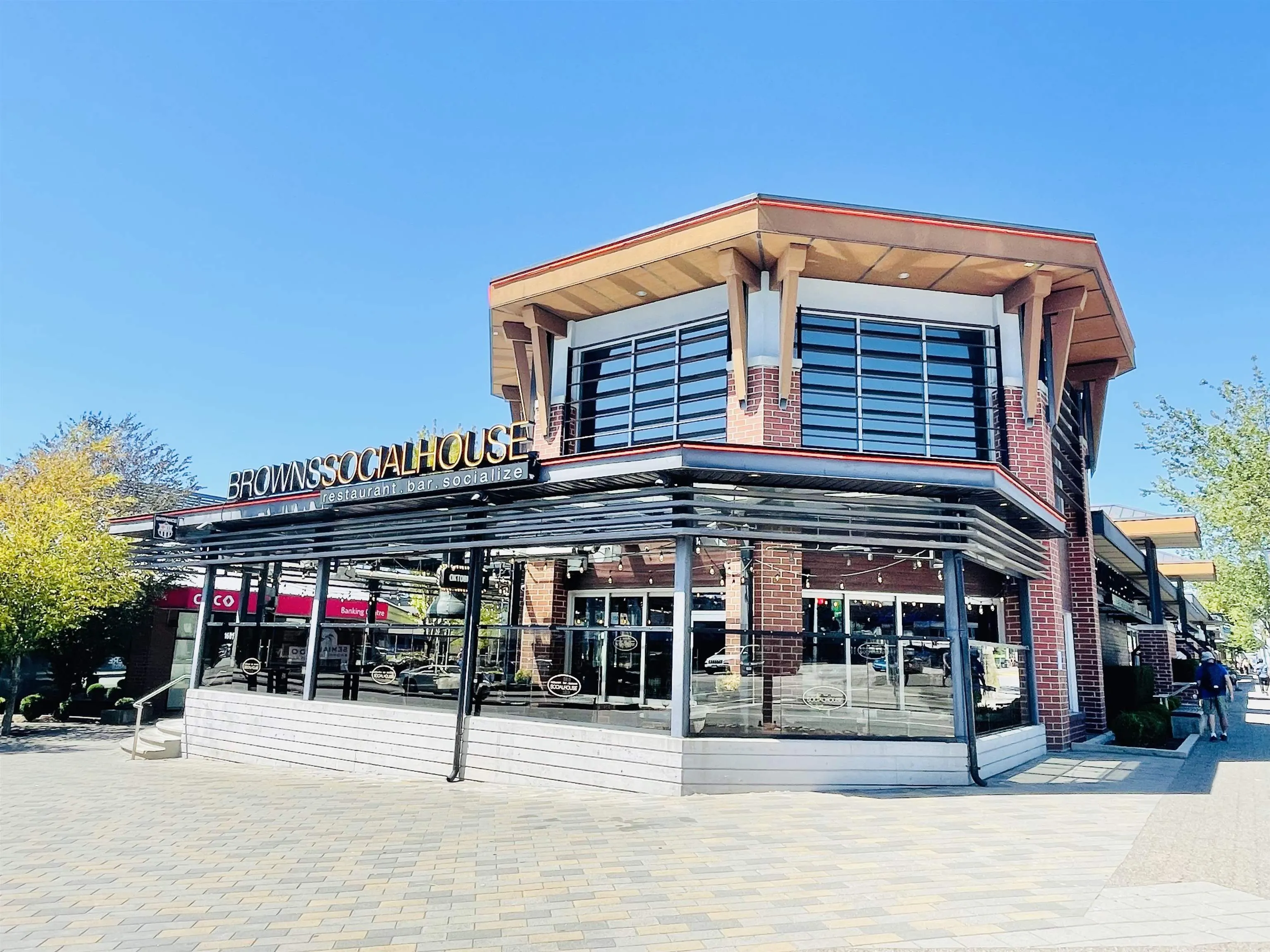 410 1588 Johnston Road