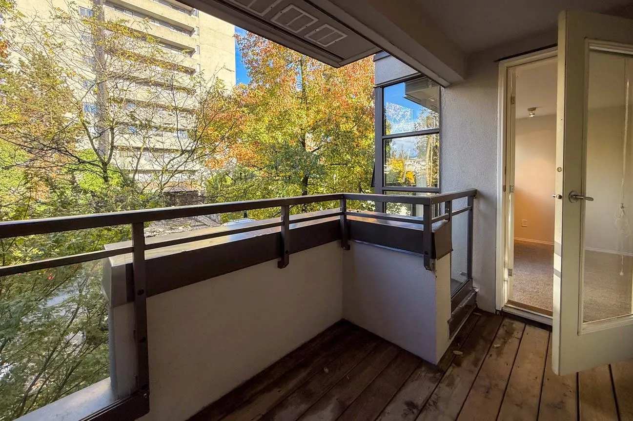 512 345 Lonsdale Avenue