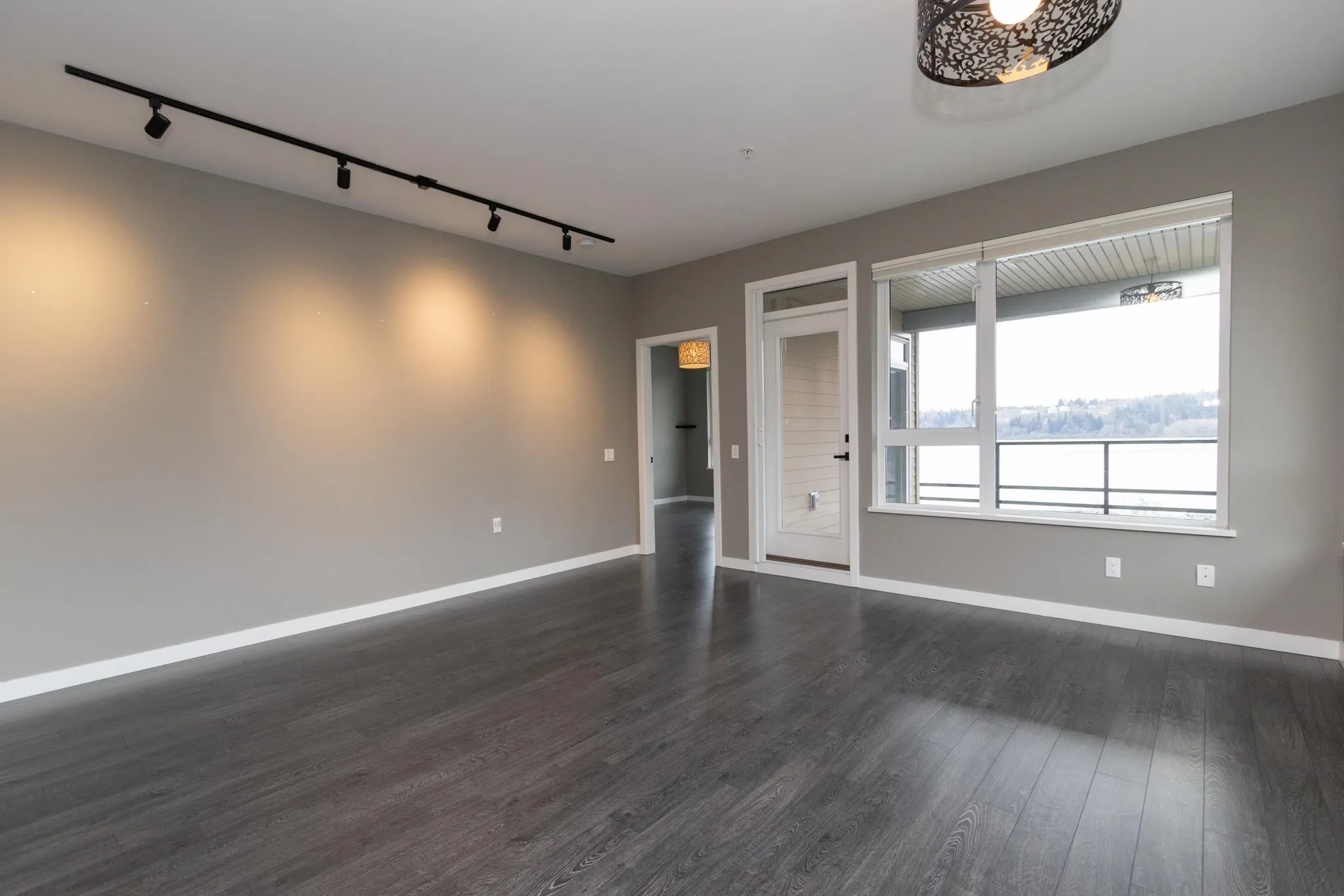 403 3911 Cates Landing