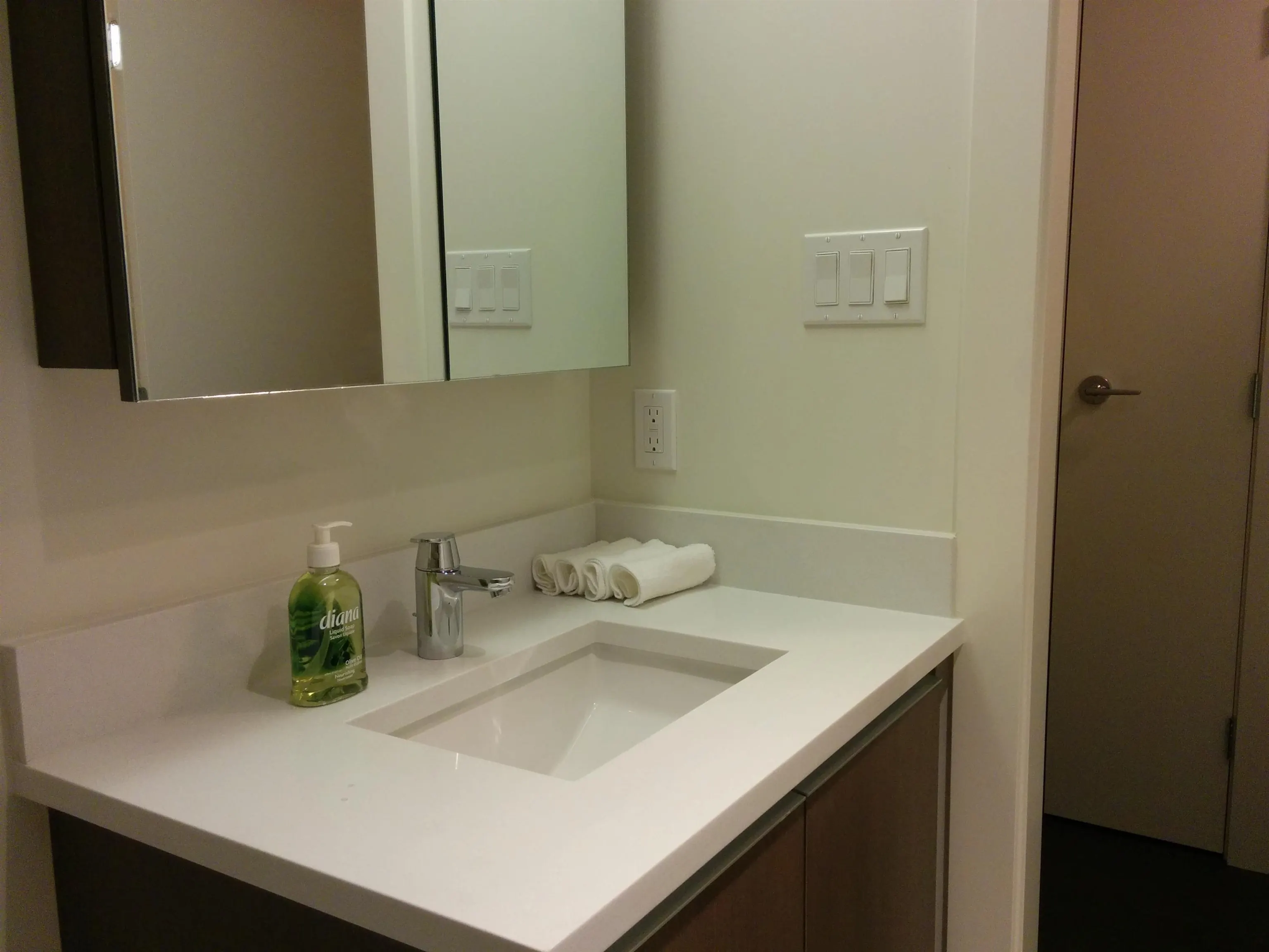 511 1009 Harwood Street