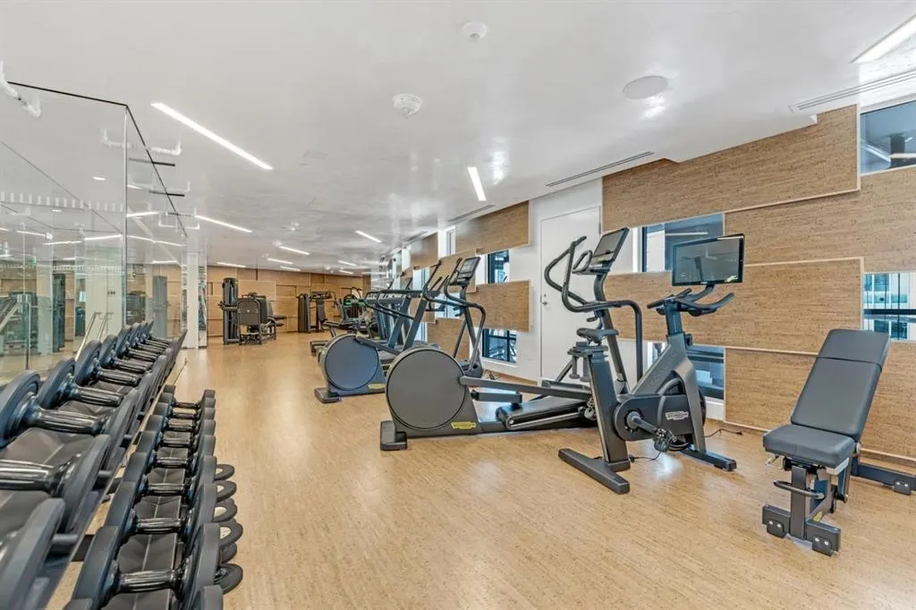 2603 1568 Alberni St