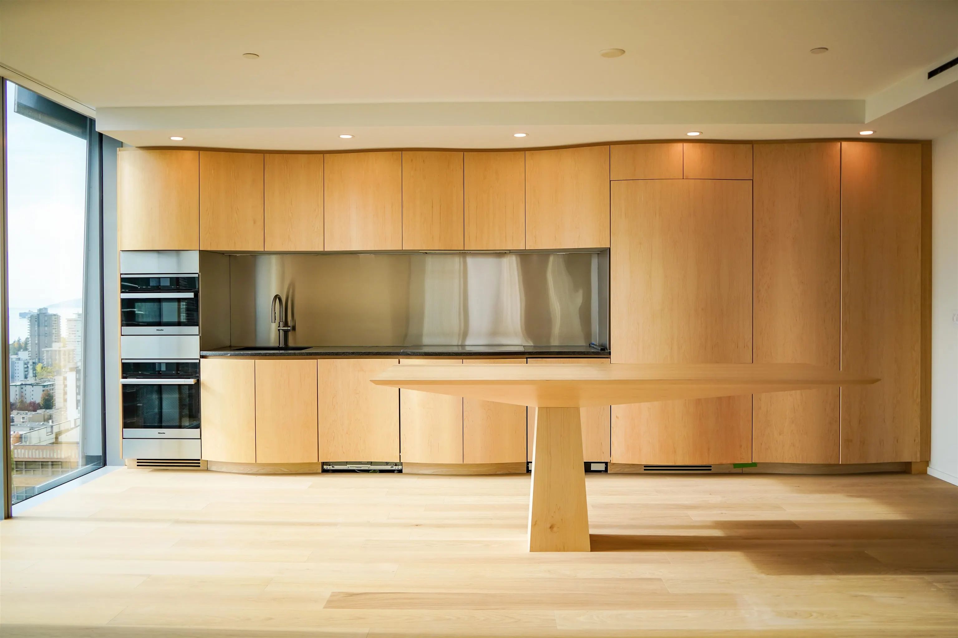 2603 1568 Alberni St