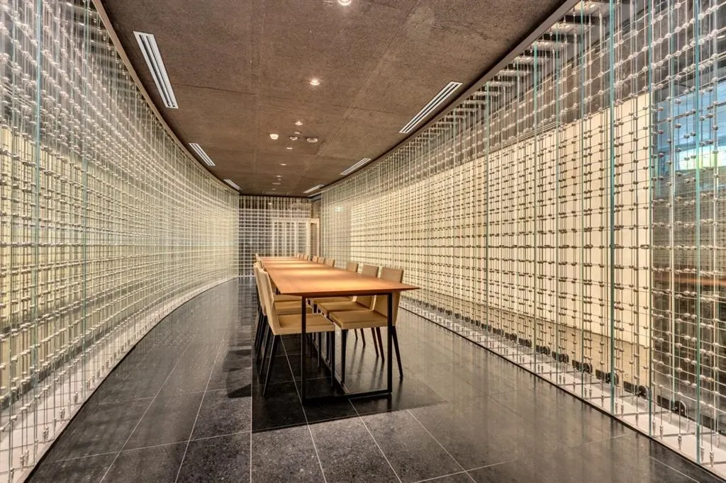 2603 1568 Alberni St