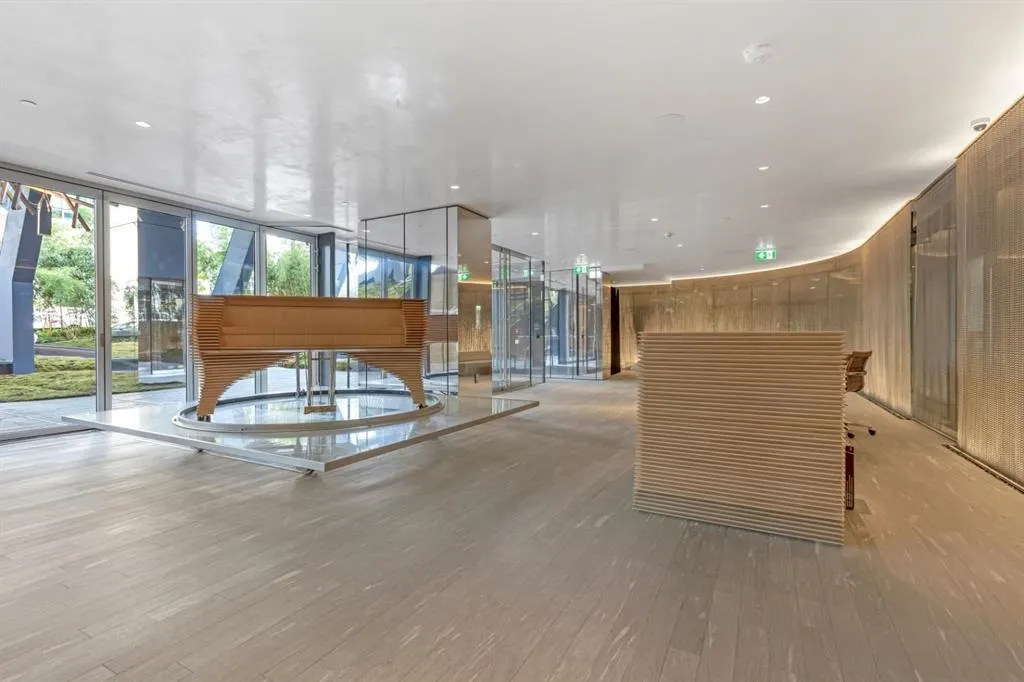 2603 1568 Alberni St