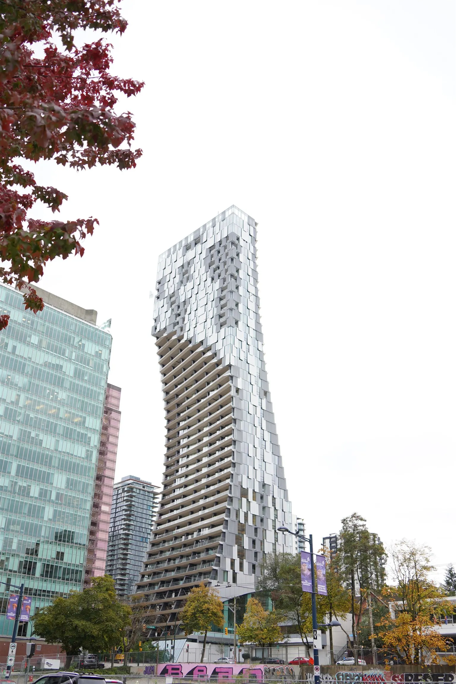 2603 1568 Alberni St