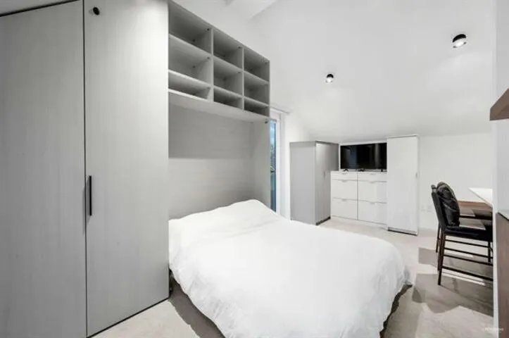 829 Keefer Street #3