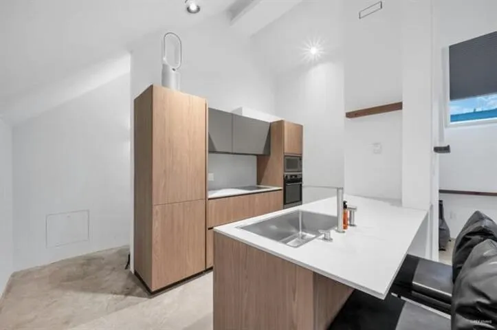 829 Keefer Street #3