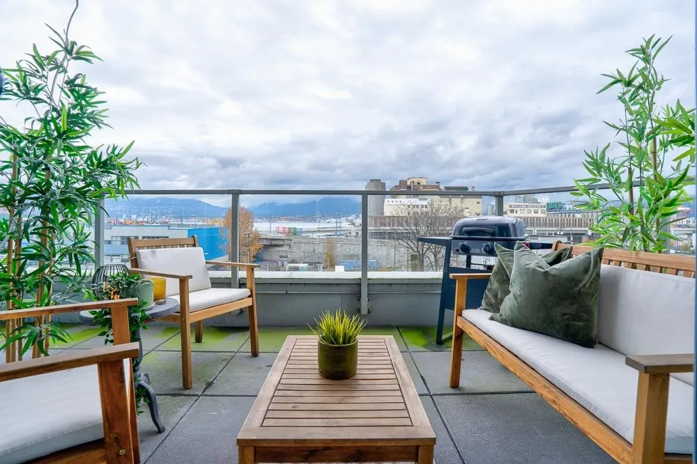 983 E Hastings Street #201
