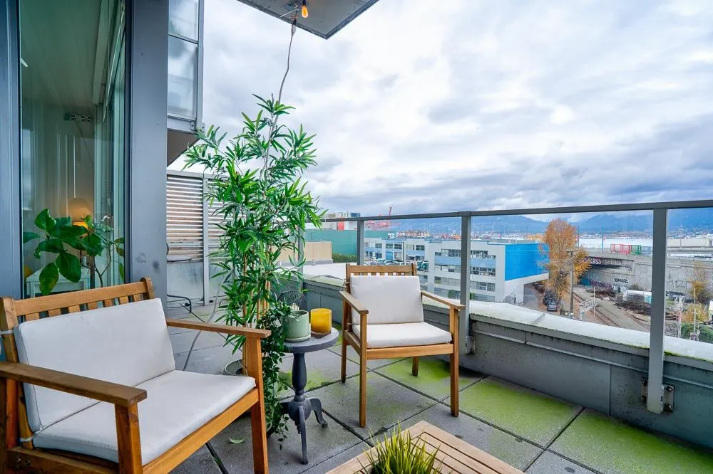 983 E Hastings Street #201